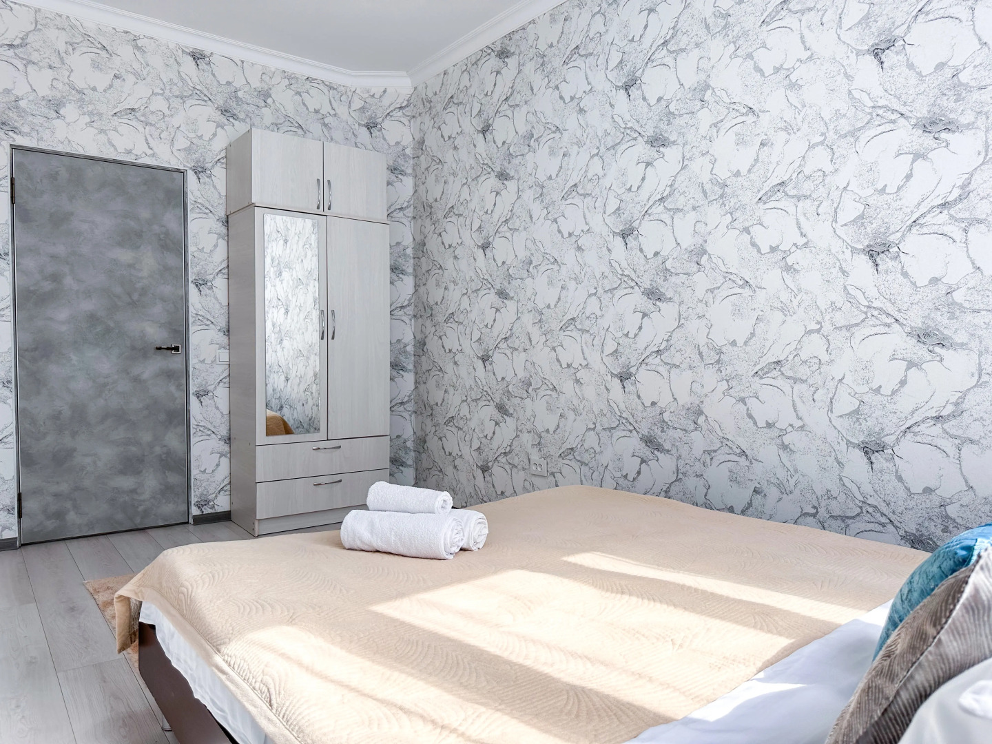 Апартаменты Светлая, уютная квартира в 10 мин от Мега парк (646)