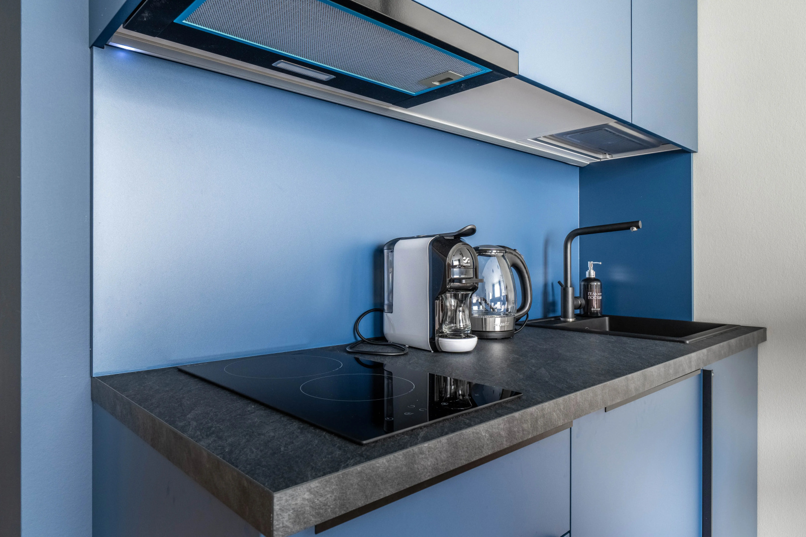 Apartment GLOBALSTAY. Новая студия Ладожский Авенир 10 мин м. Ладожская