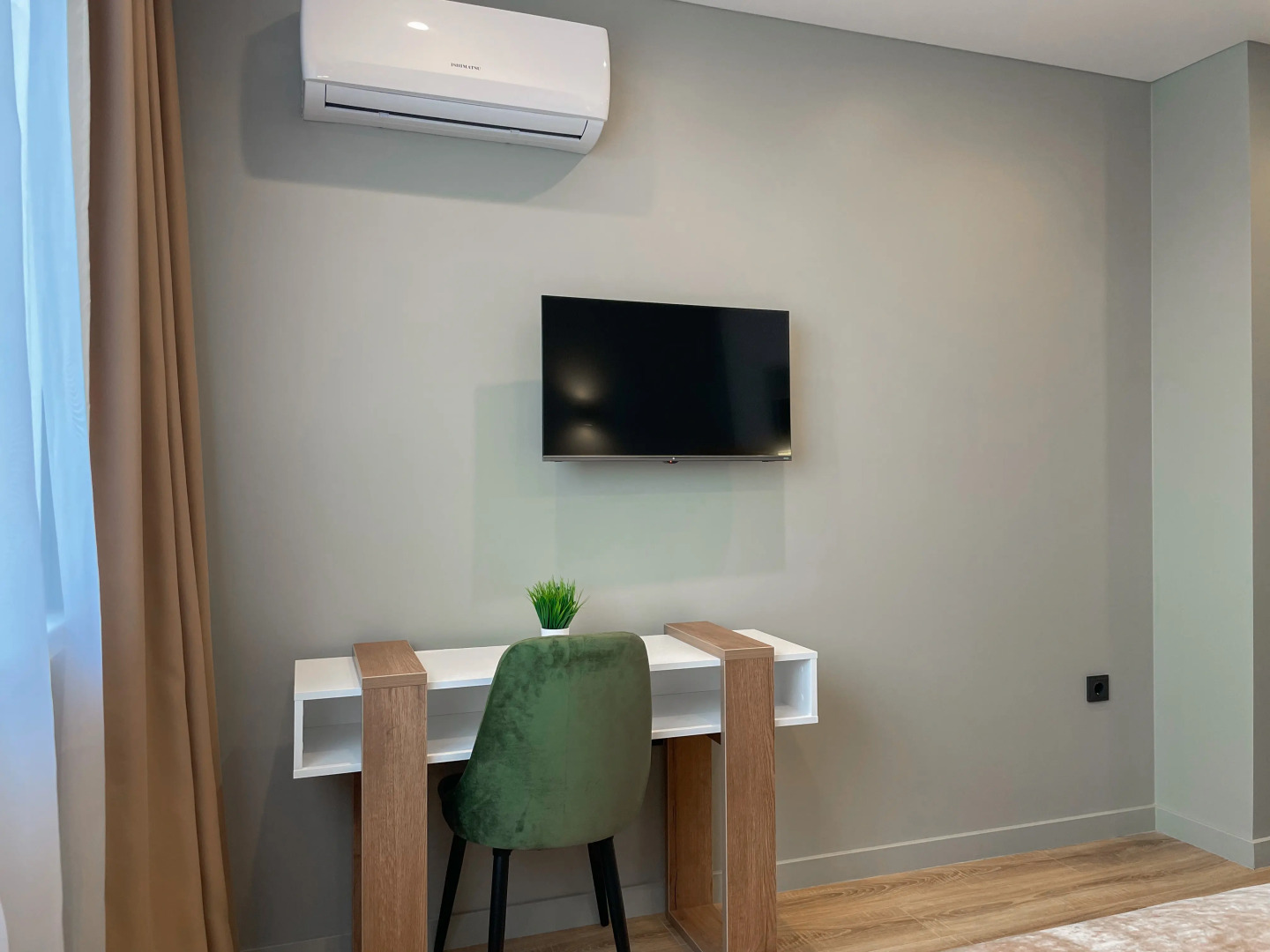 Квартира Dayker City Apartments студия возле метро Тропарево