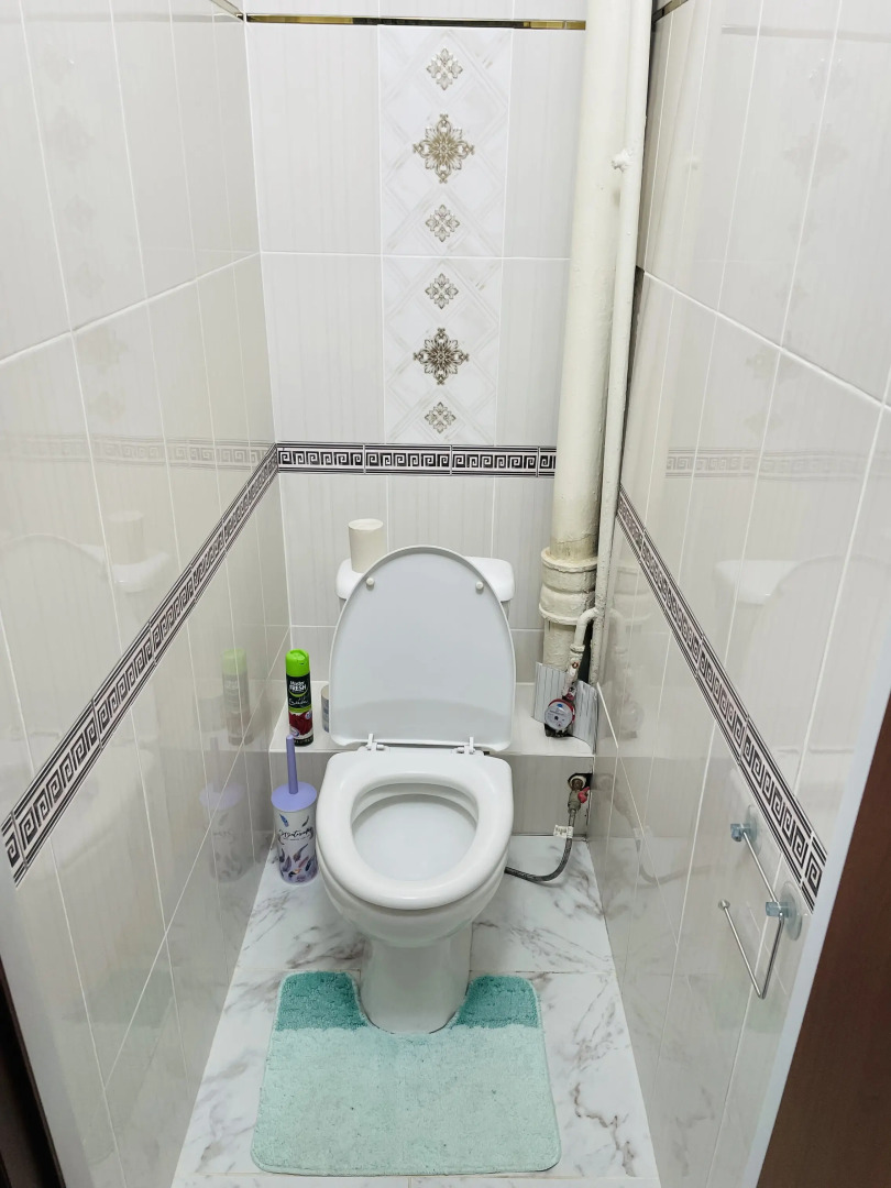 Квартира Трехкомнатная на Угольщиков, 28