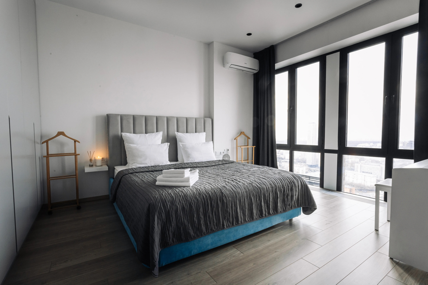 Апартаменты Lalapart Skyfall с панорамным видом с 46 этажа небоскреба Савеловский Сити