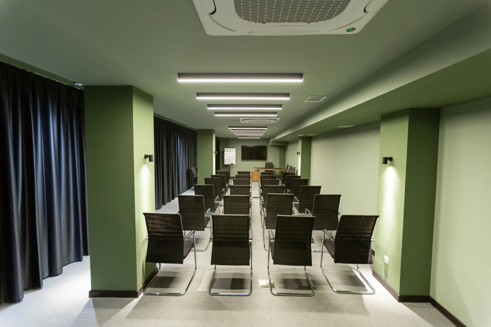 Отель West Inn Georgia