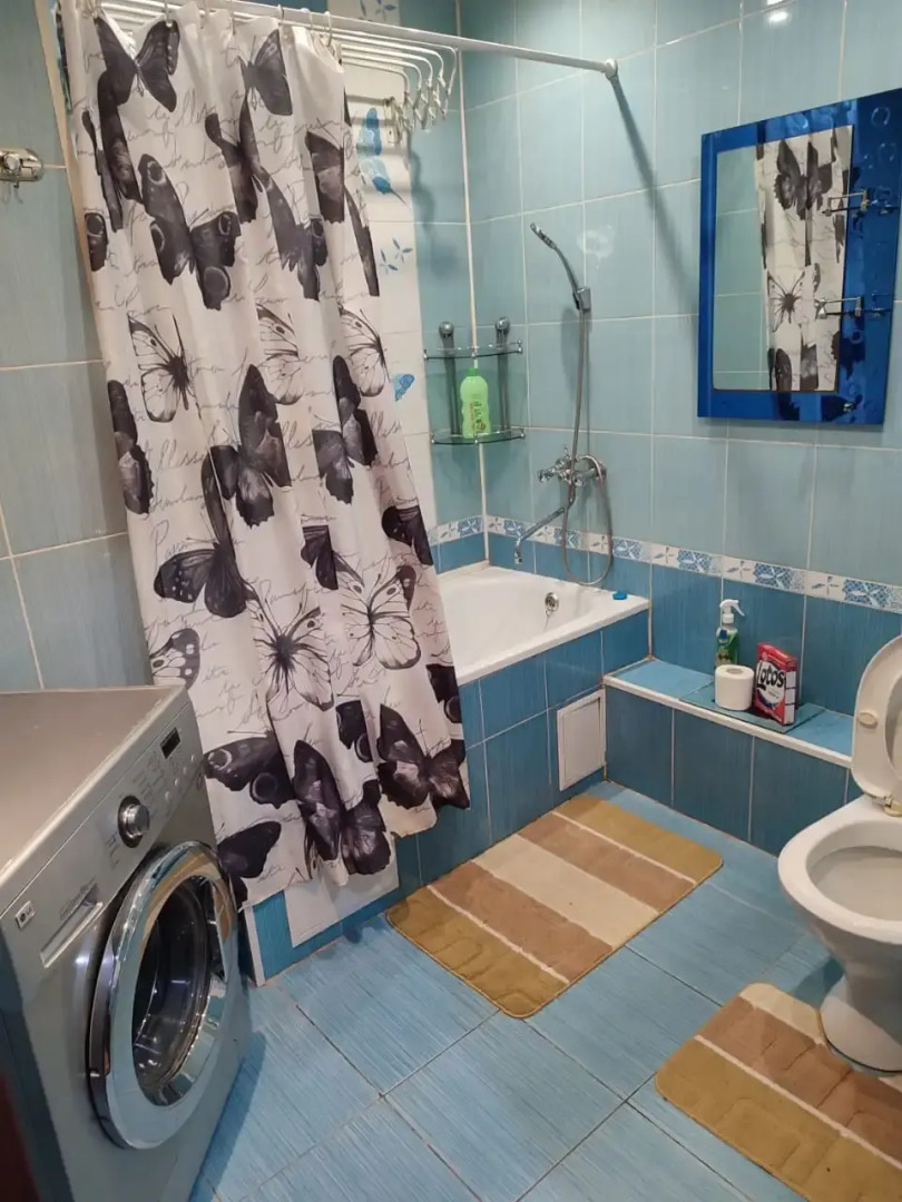 Апартаменты Розы Люксембург, 9