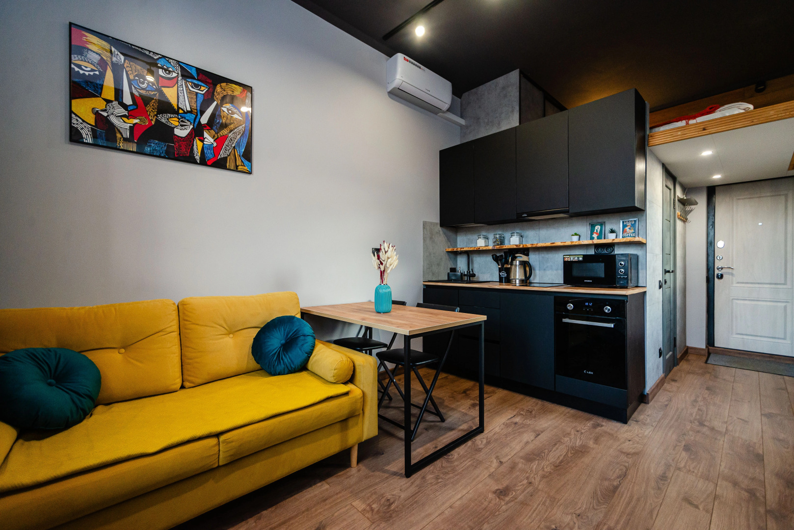 Апартаменты Стильная Лофт Студия рядом с Ботаническим Садом