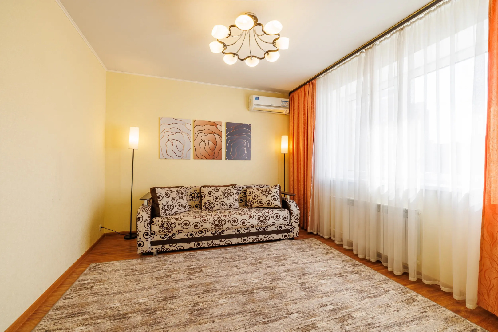 Квартира Двухкомнатная на проспекте Ленина 112