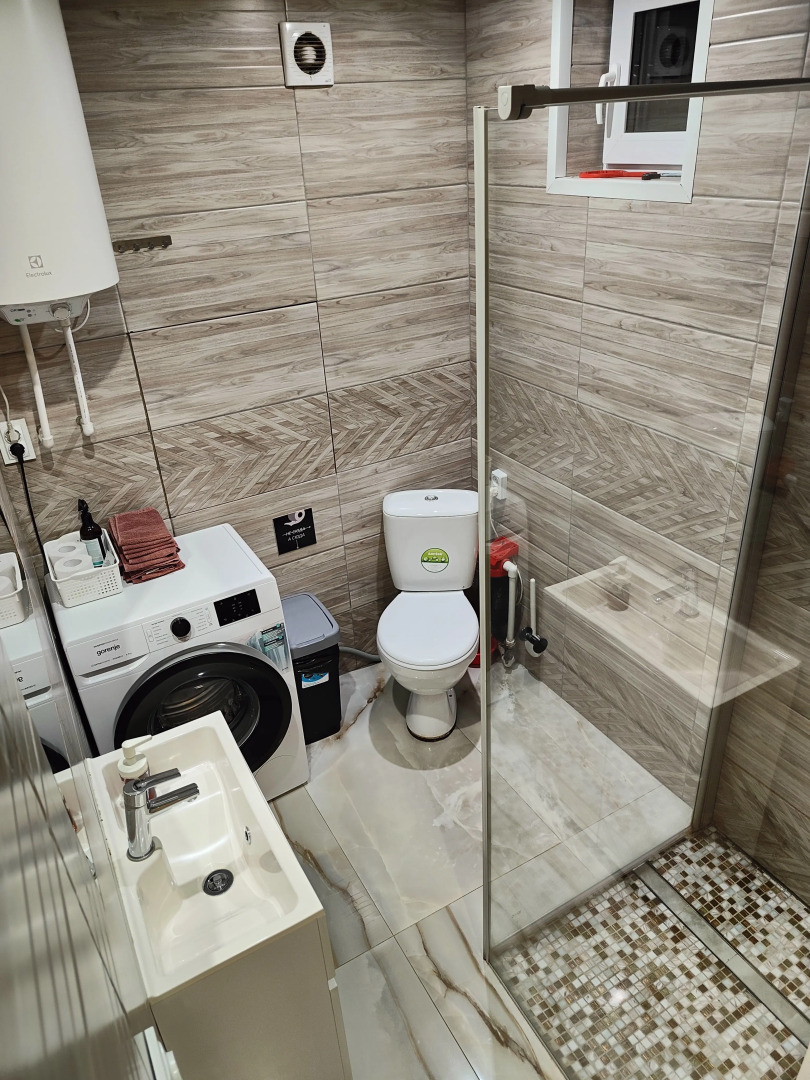 Частный дом Lux 130 кв.м в сосновом лесу на берегу озера в Рощино