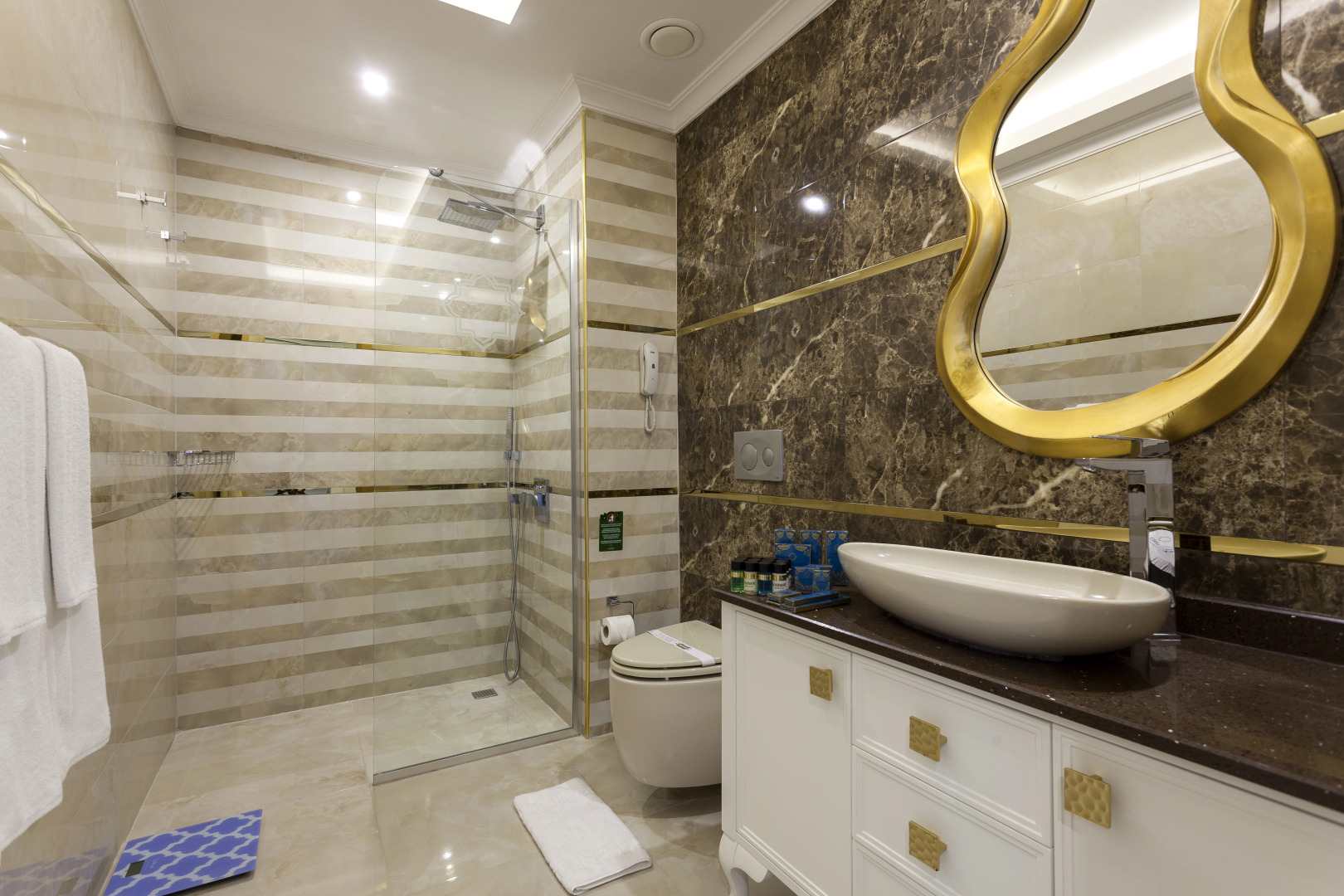 Отель Karmir Resort  & SPA