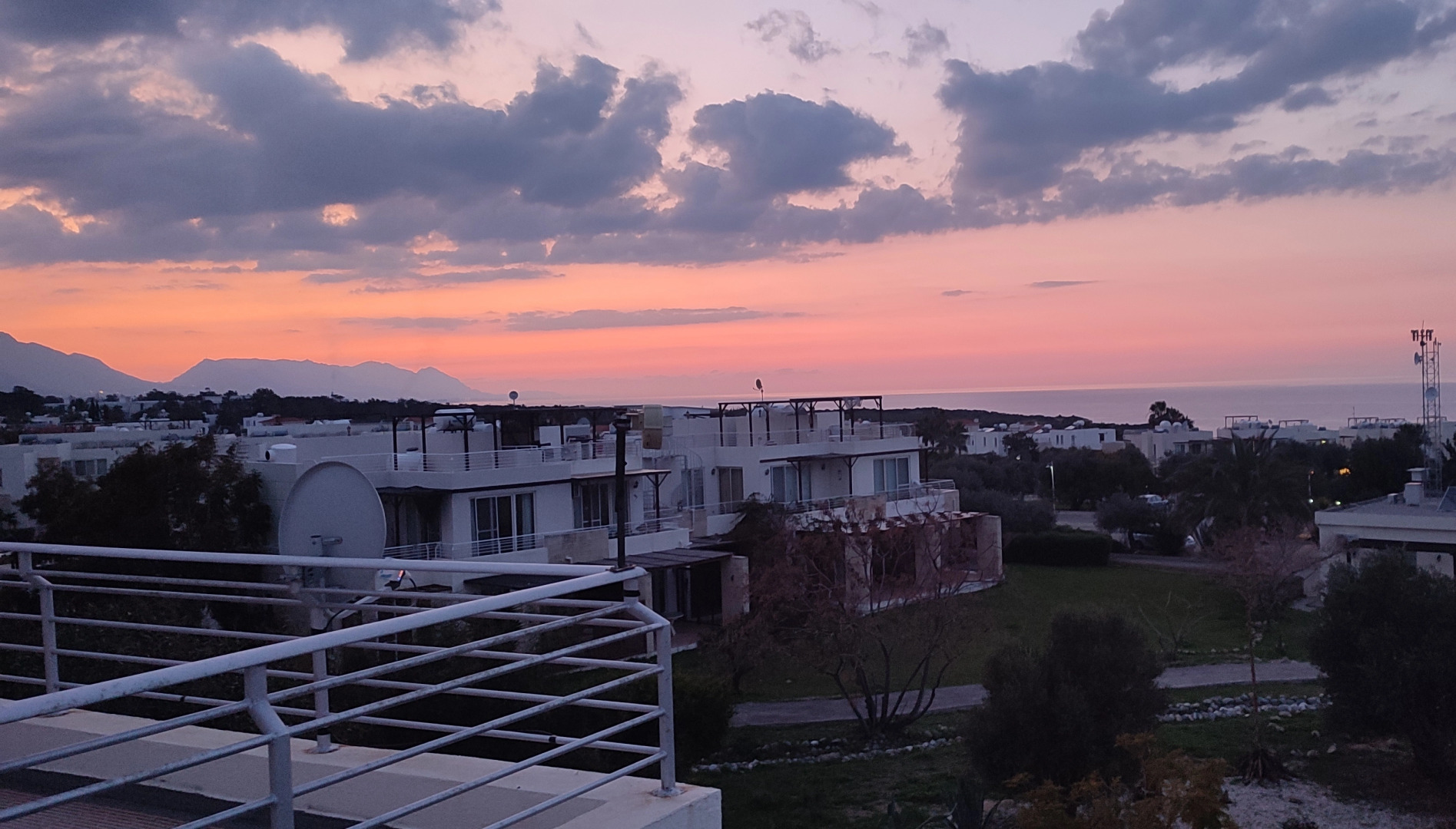 Апартаменты Sea View Apartment with a roof terrace