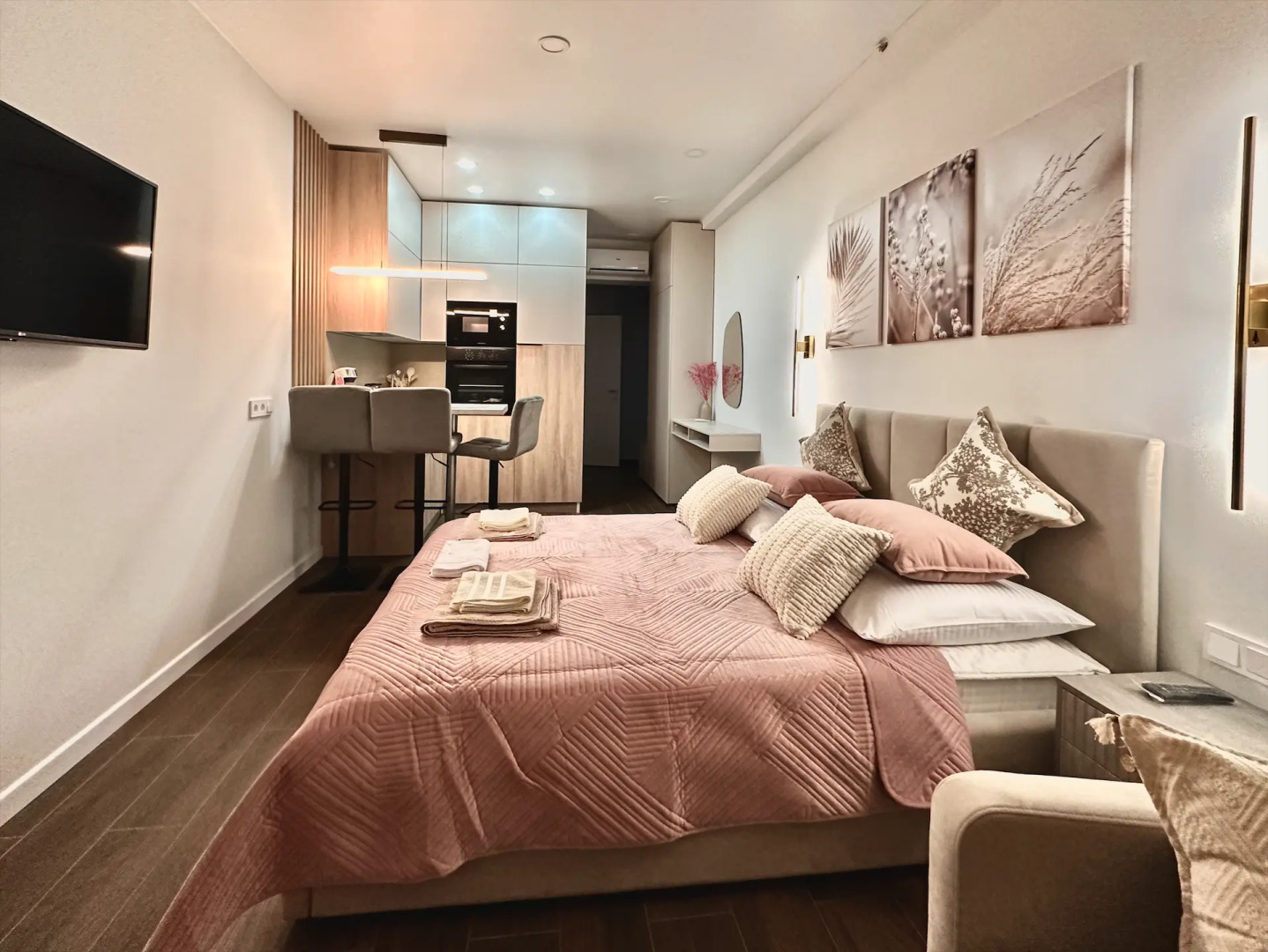 Апартаменты LS-Art-Sweet Caramel с Видом на Море со 2 Этажа