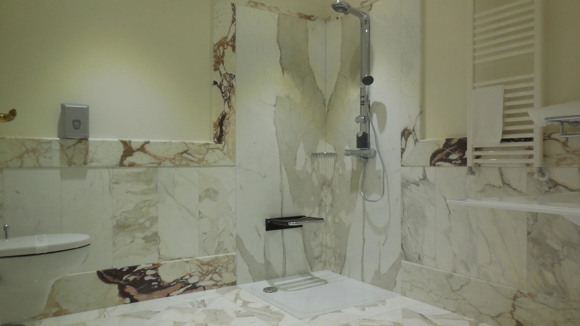 Отель MARECHIARO