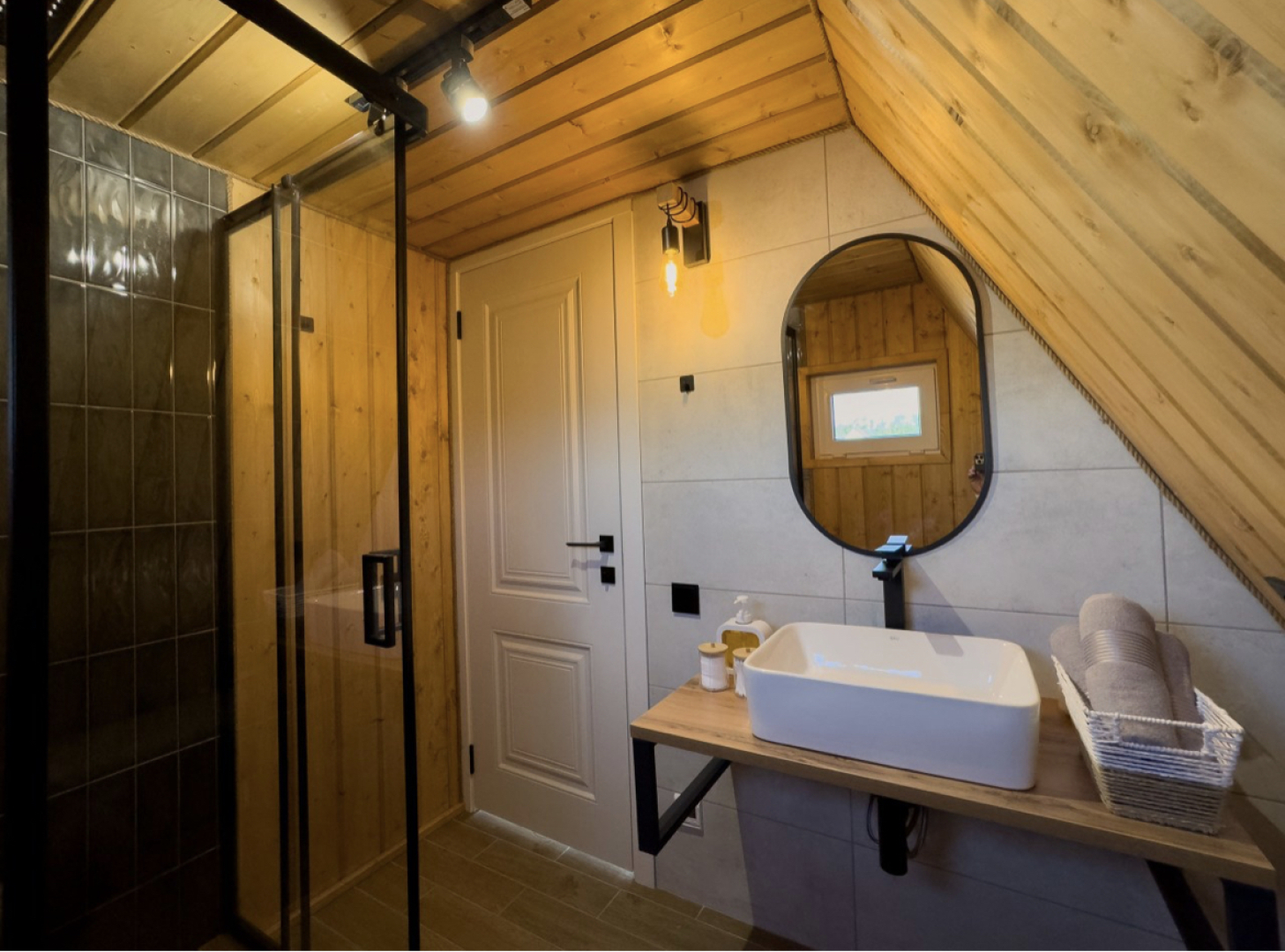 Шале Посуточно с Видом на Озеро СНТ Зори Кавказа