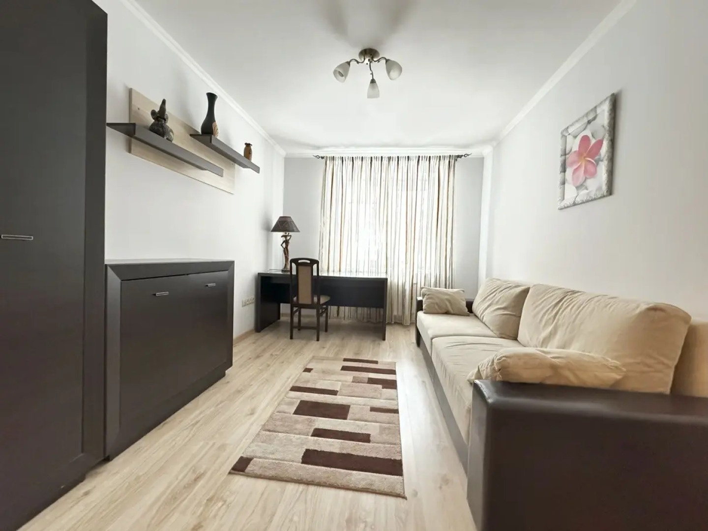 Апартаменты Трехкомнатная Квартира на Сутки ул. Чехова 12