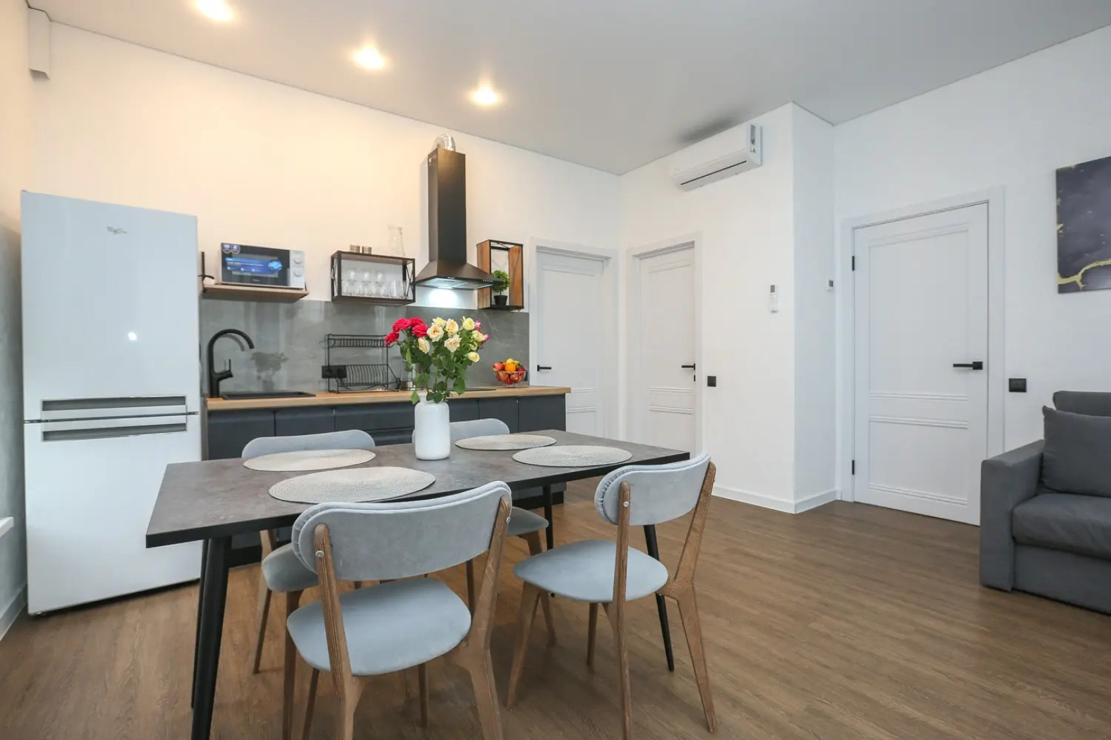 Частный дом Дом у озера Белая дача