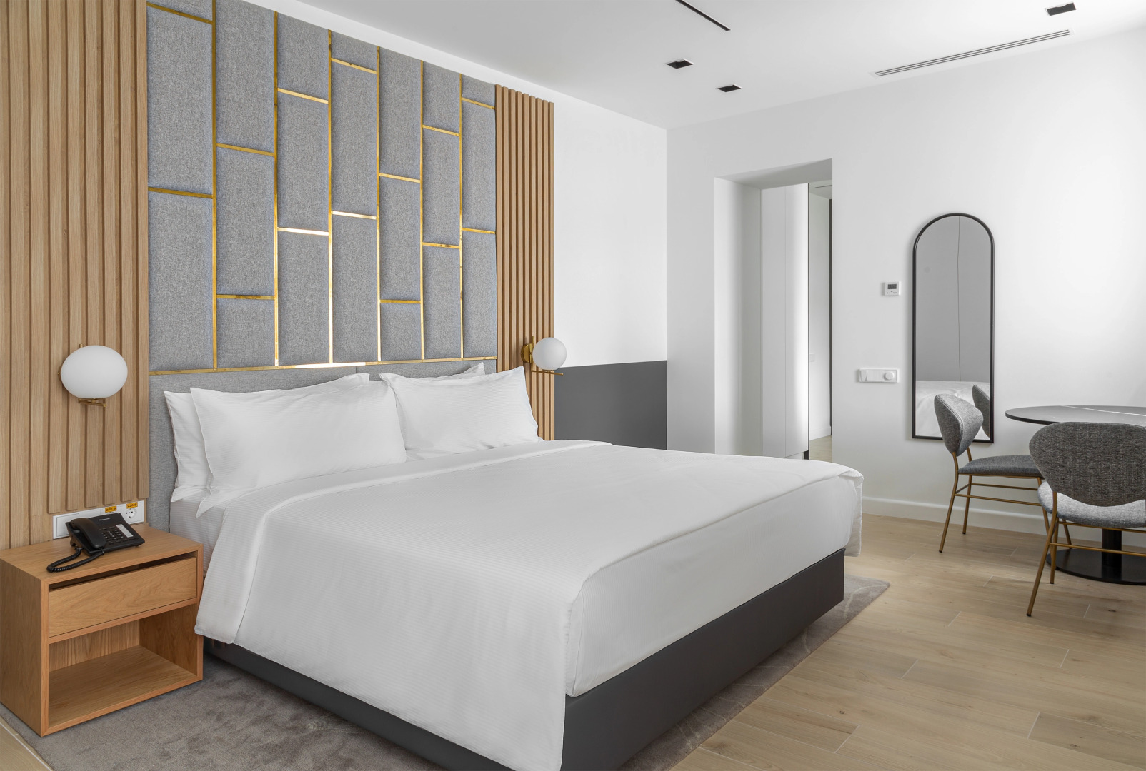 The Basilian Minsk hotel, Curio Collection by Hilton