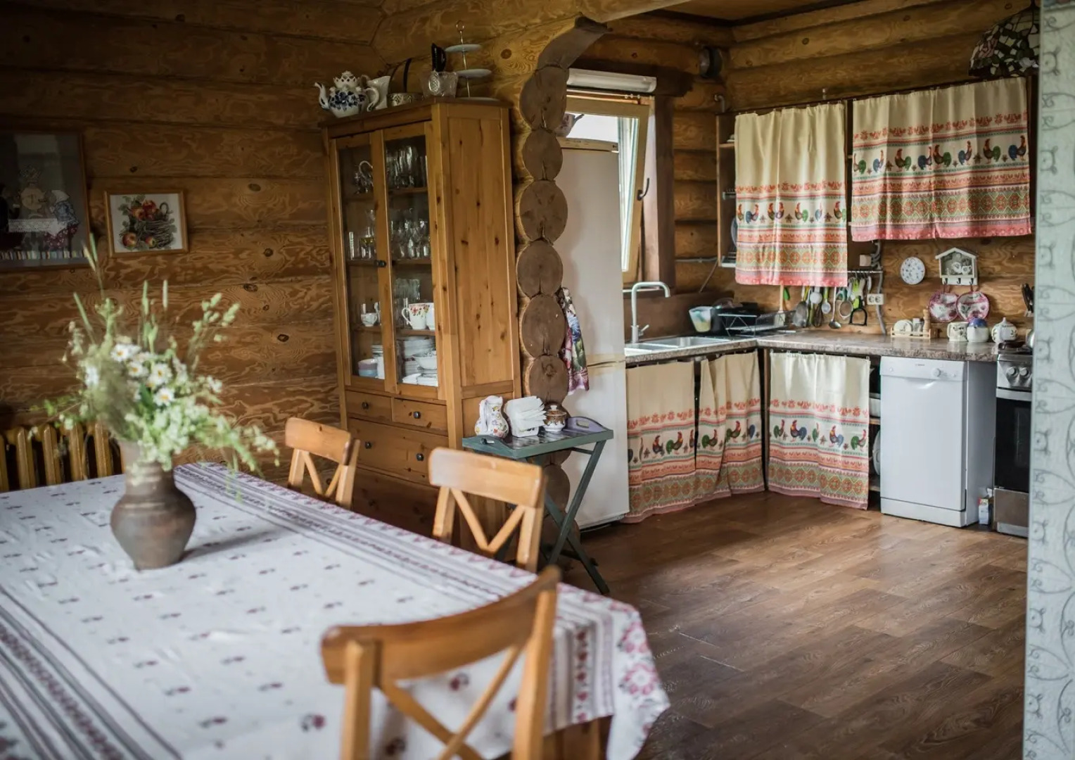 Частный дом "Усадьба Галат" - дом Терем