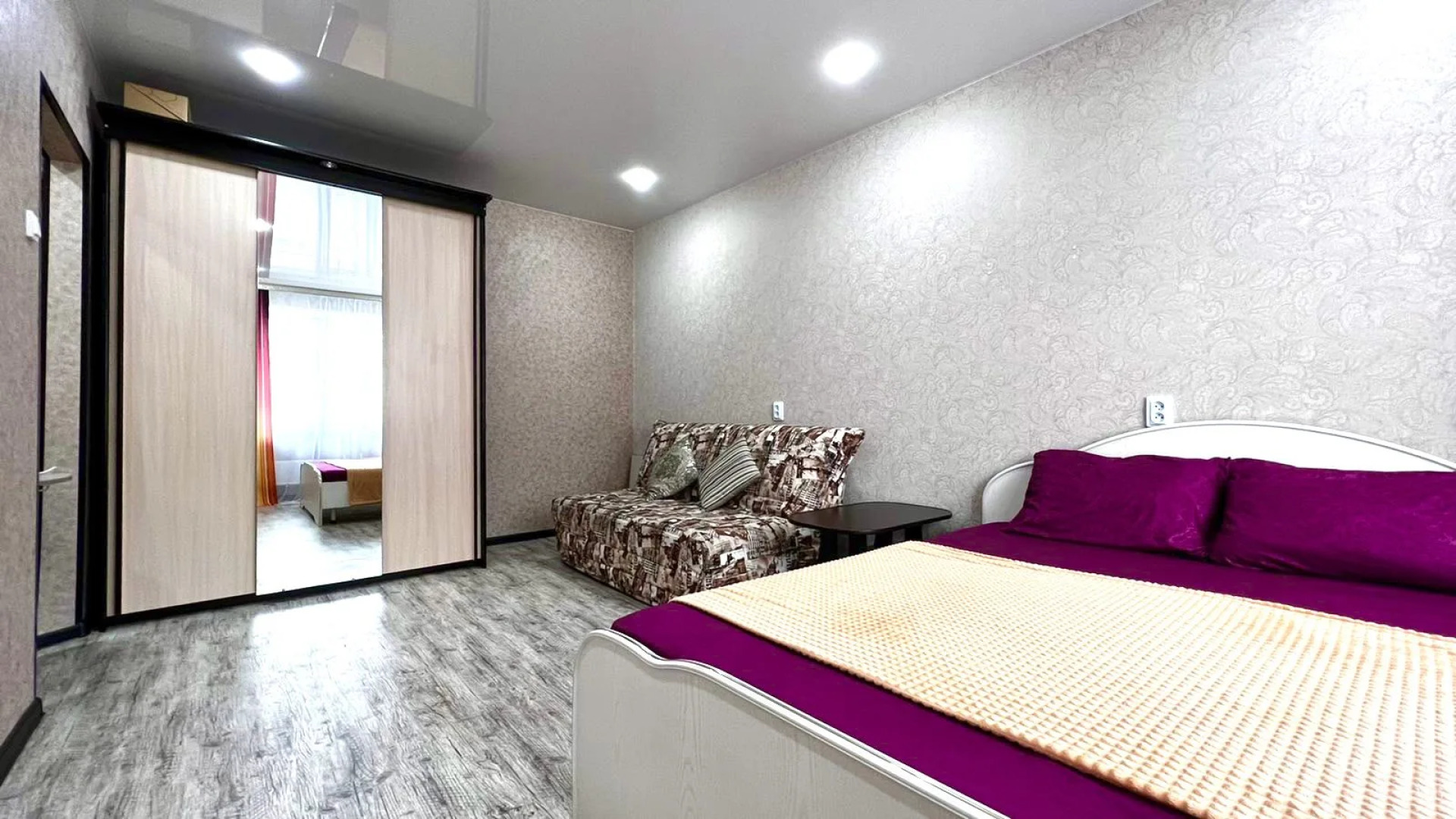 Квартира 1-Комнатная на Мира 77