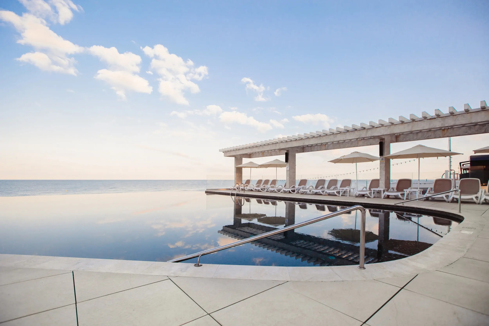 Отель курортный Лучезарный Резорт