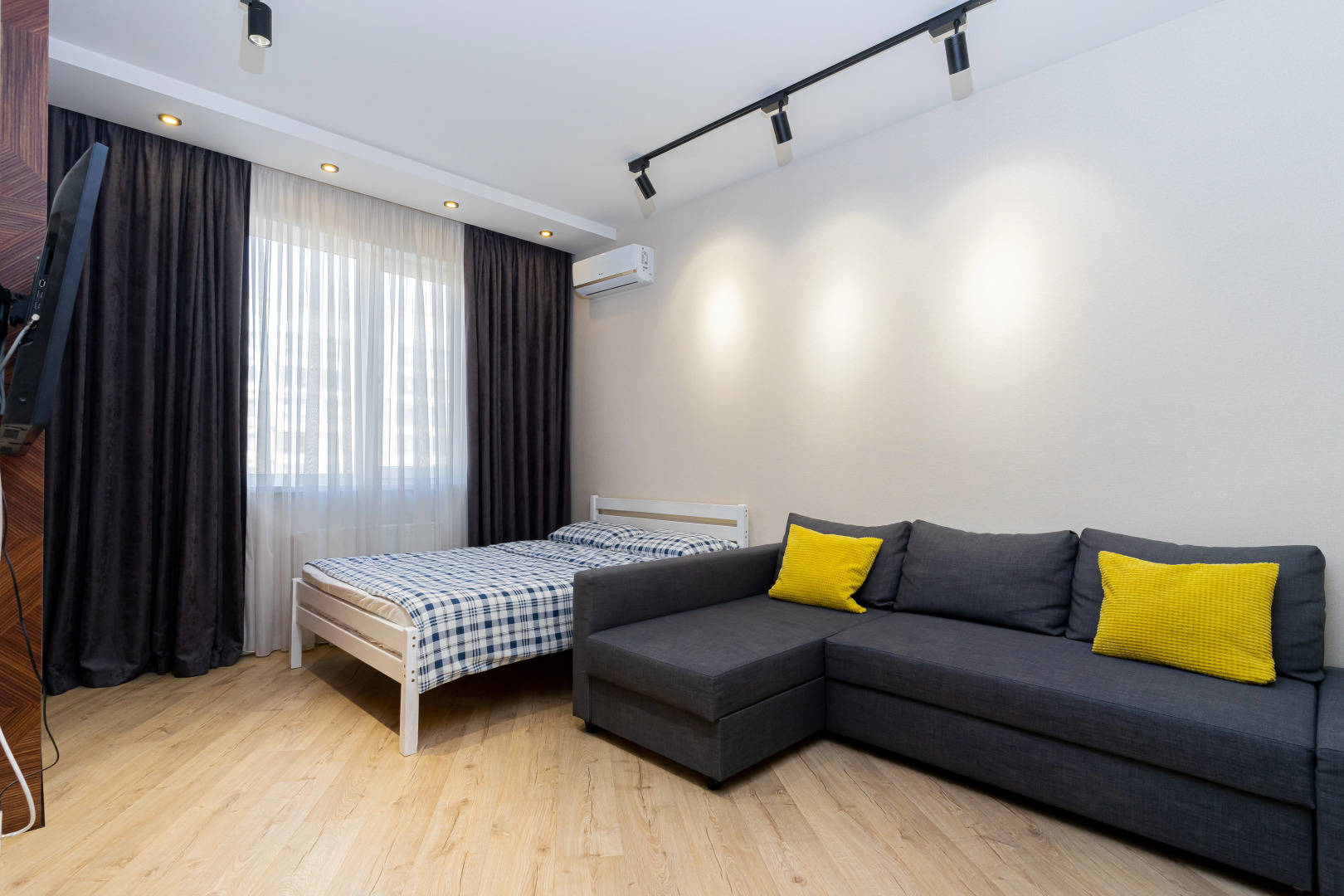 Квартира ЛЮКС Посуточно в ЖК Жигулина Роща