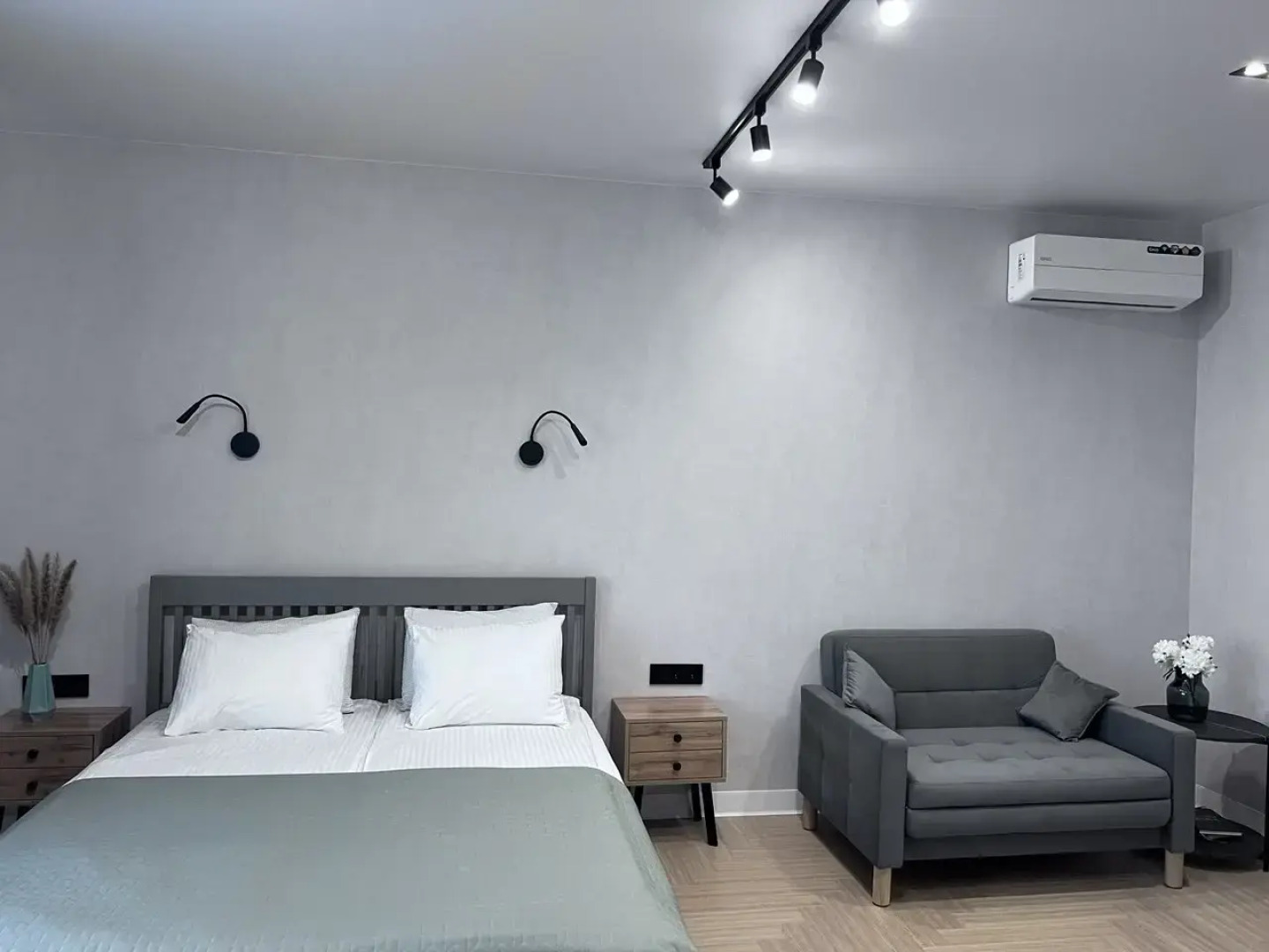 Квартира Стильная новая студия рядом с метро