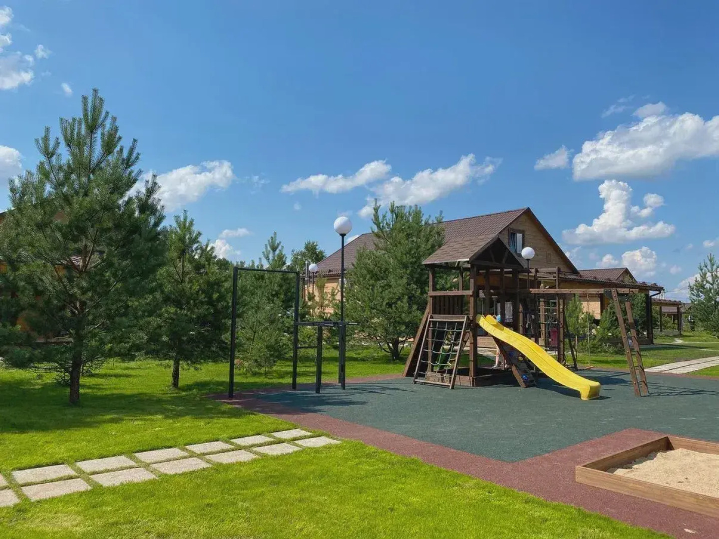 Частный дом 40м в лесной зоне рядом со Звенигородом