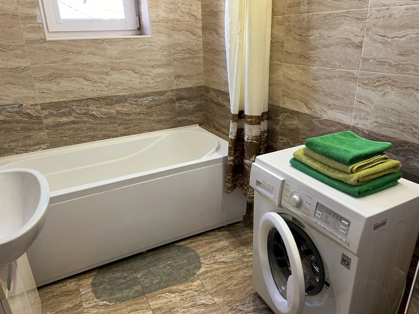 Апартаменты 381 Мичурина 7