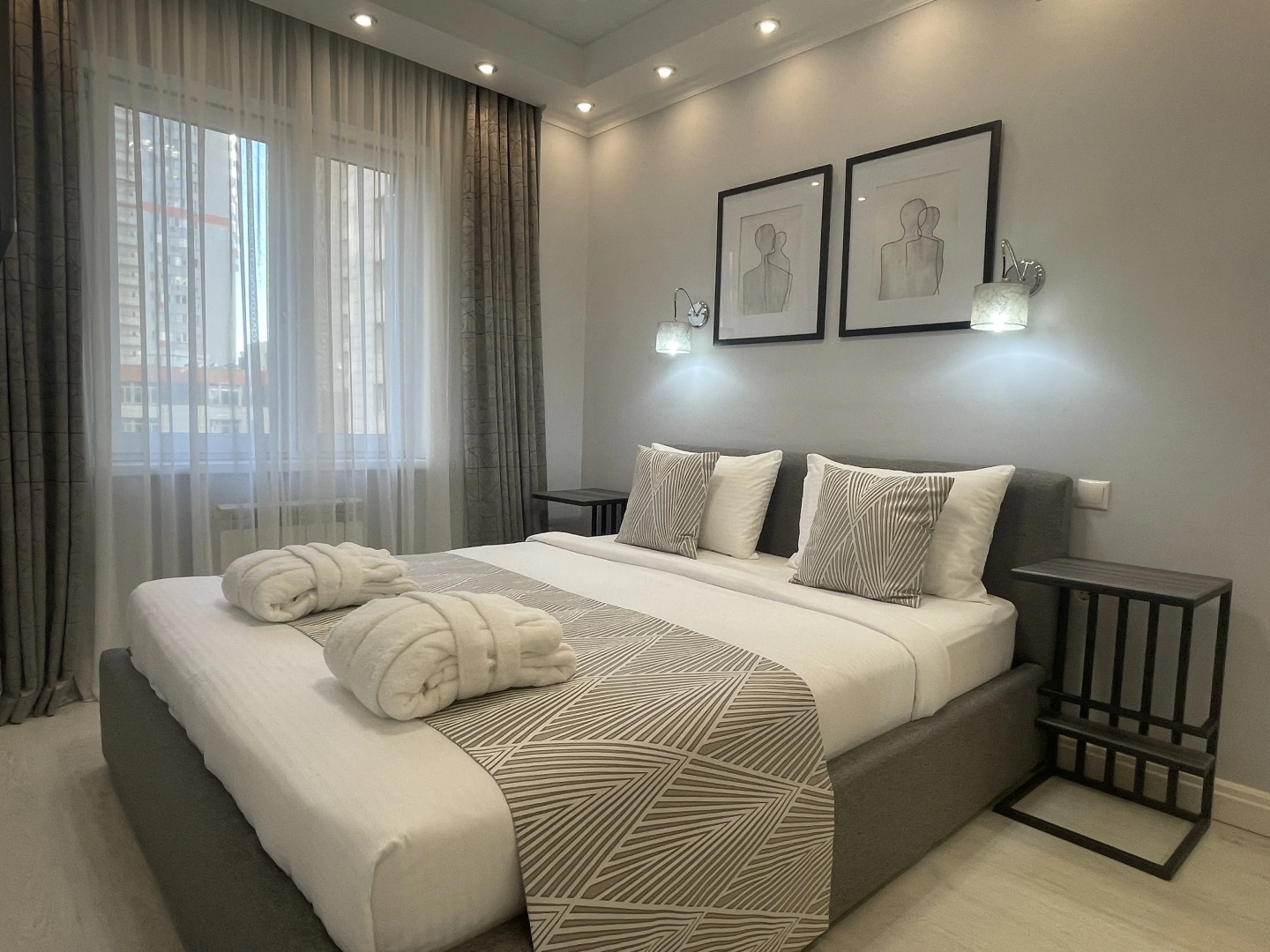 PK DESIGN - двухкомнатная квартира с отдельной спальней