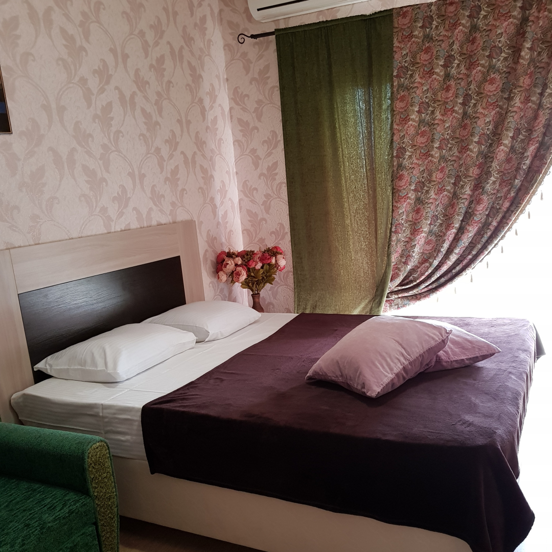 Меблированные Комнаты на Красной 21