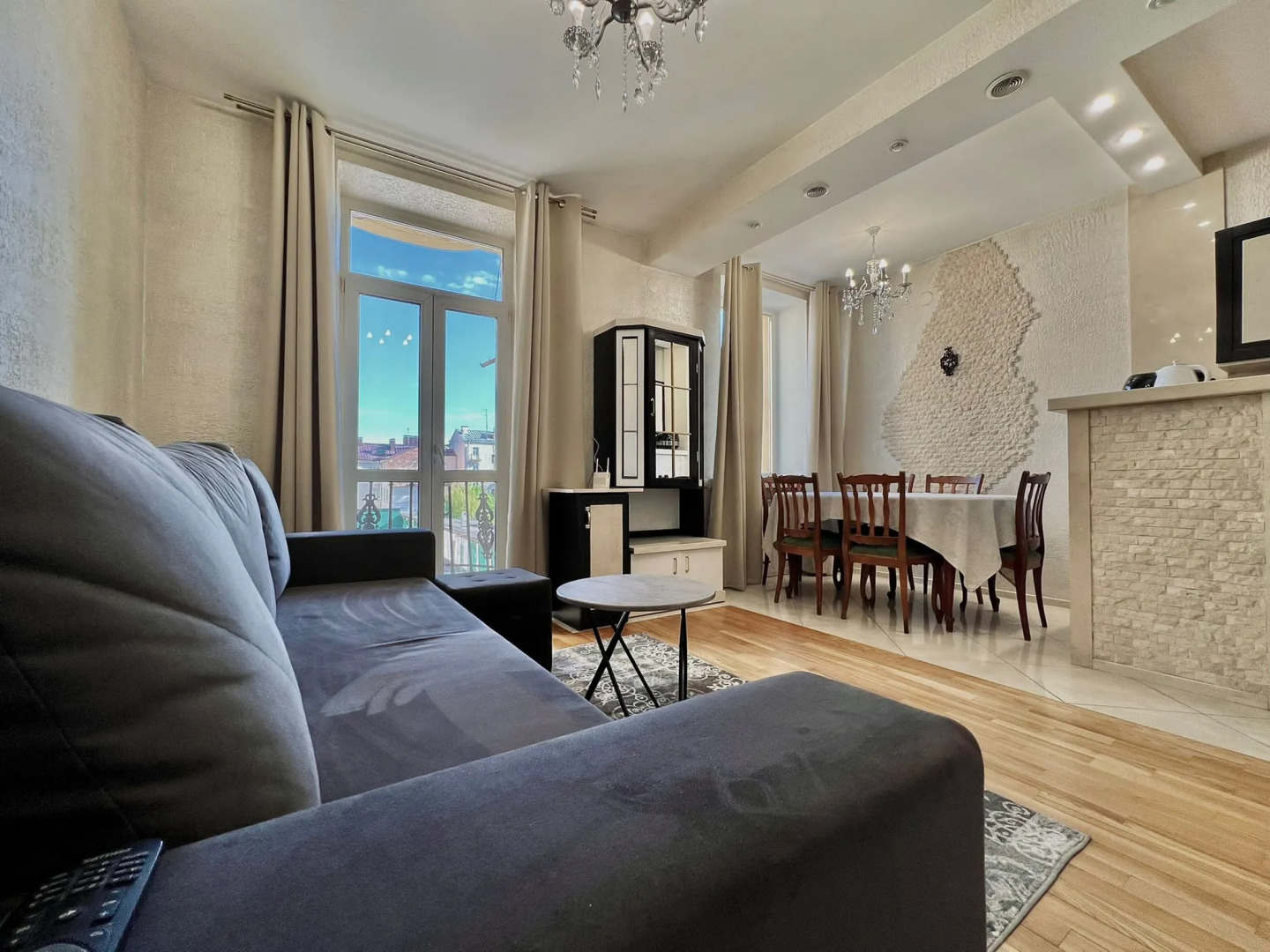 Апартаменты Карла Маркса 6 Уютные 2х Комнатные с Балконом