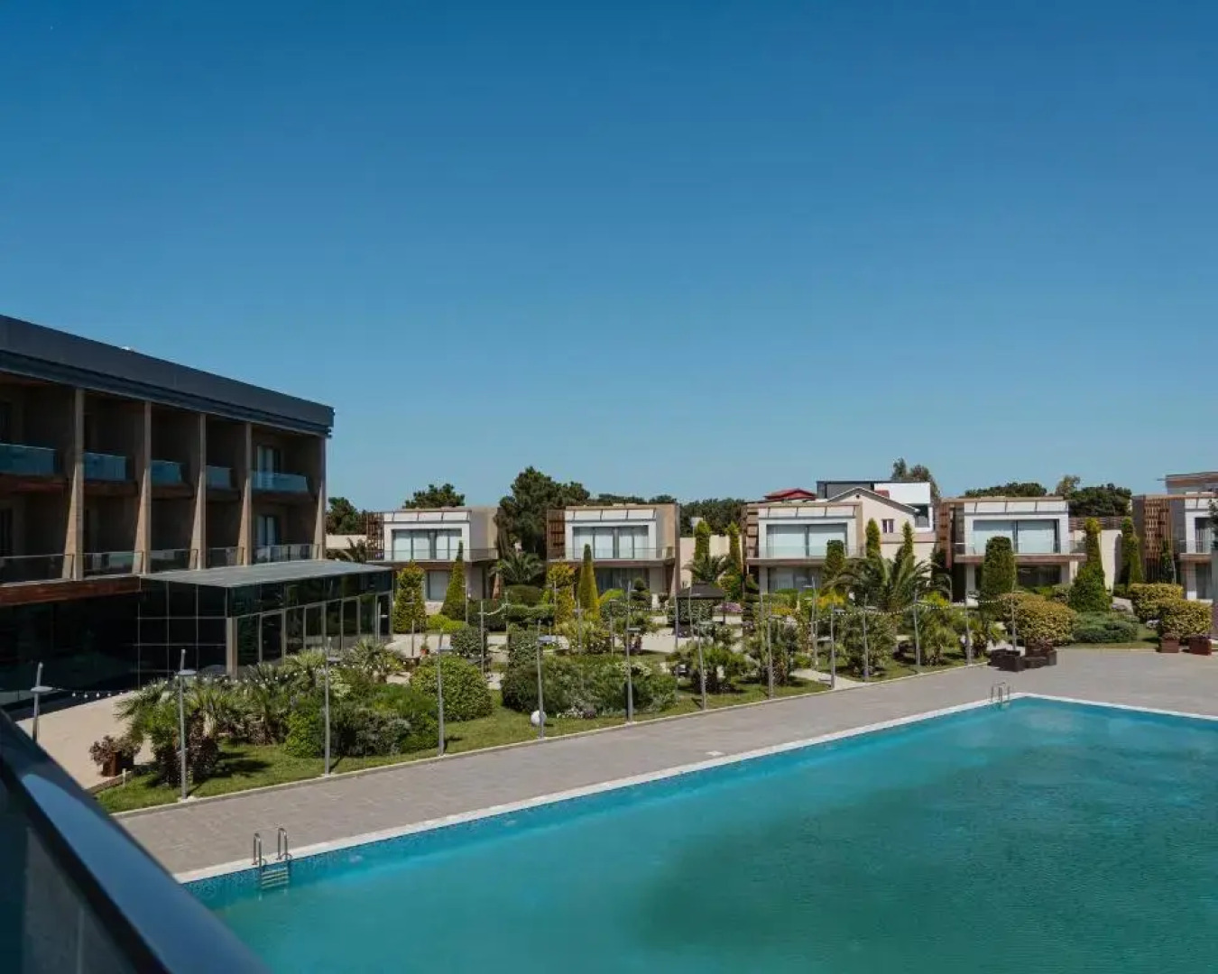 Shani Resort Hotel & Villas