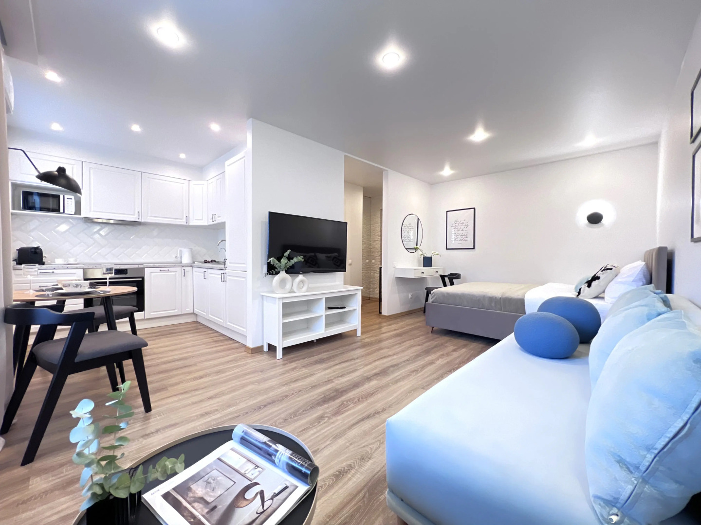 Квартира ИСТОРИЧЕСКИЙ ЦЕНТР И АТМОСФЕРА ПАРИЖСКОГО СТИЛЯ