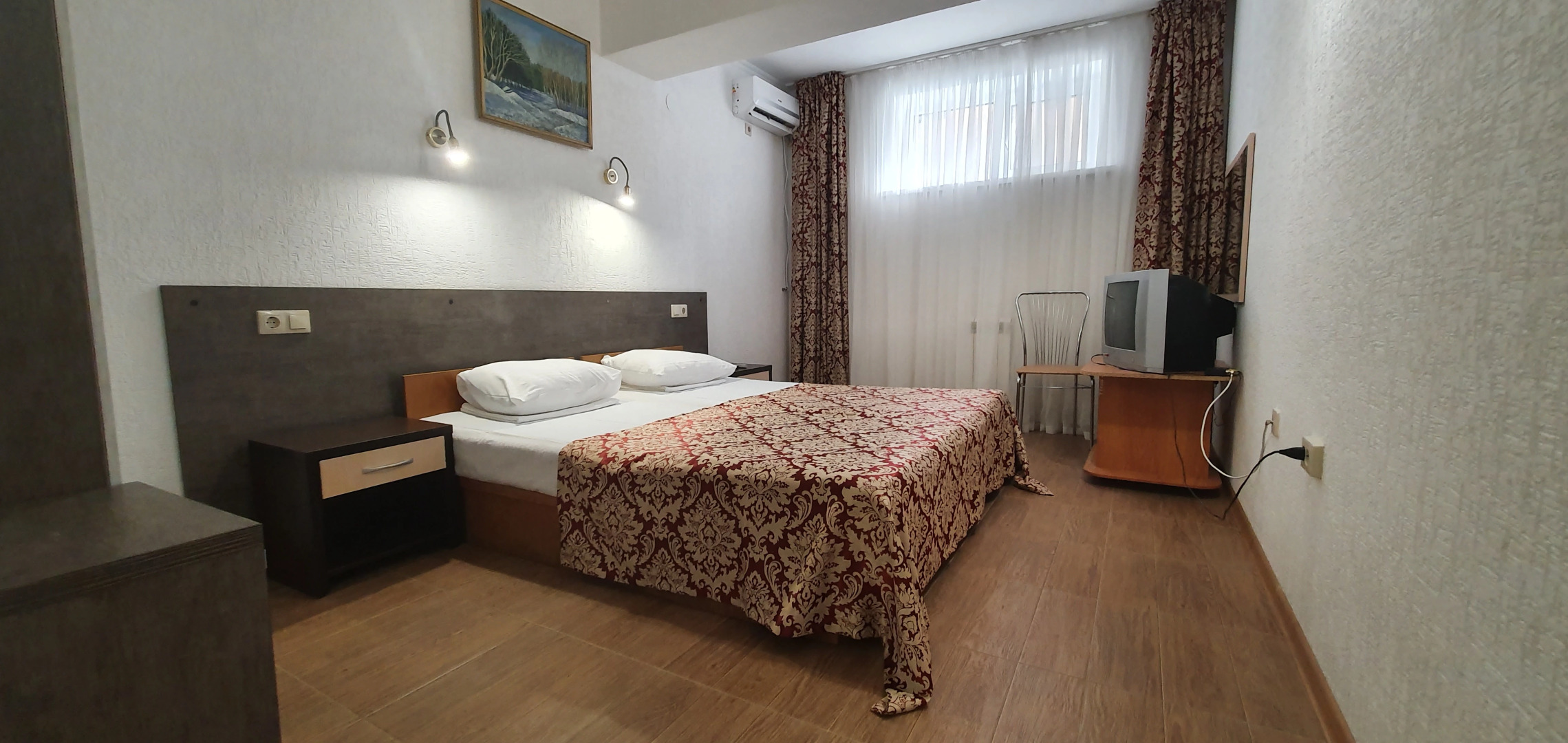 Отель Авалон