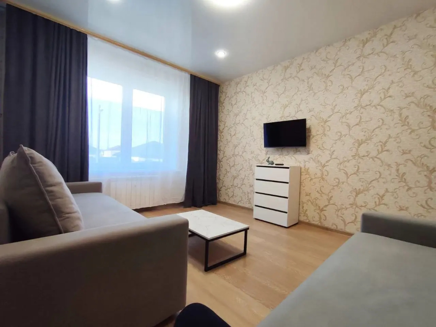 Квартира Уютная 2 комнаты рядом с Аэропортом в микрорайоне Современник