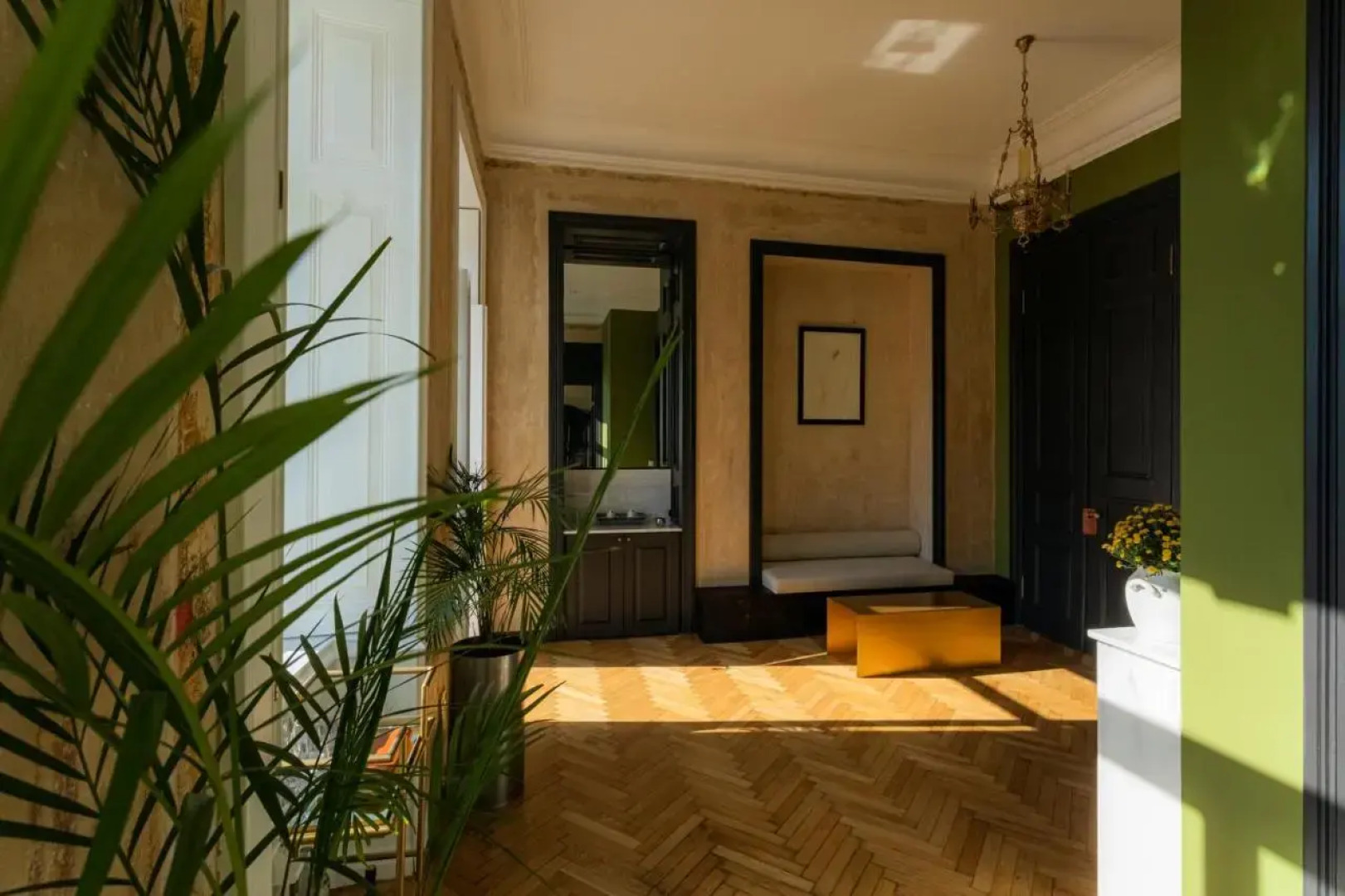 Unfound Door - Design Hotel