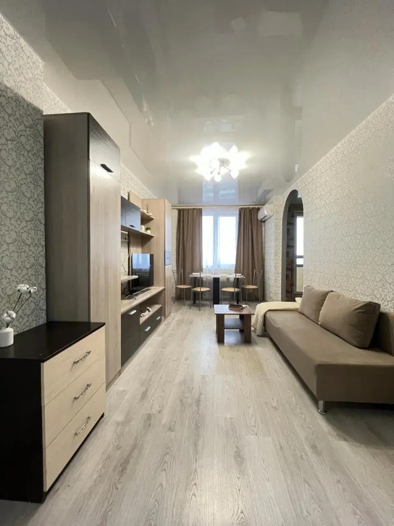 Апартаменты Уютные 3-комнатные на Июльских Днях 1к1