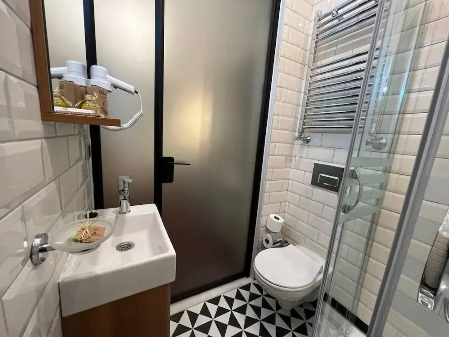 Отель Rafinn Hotel