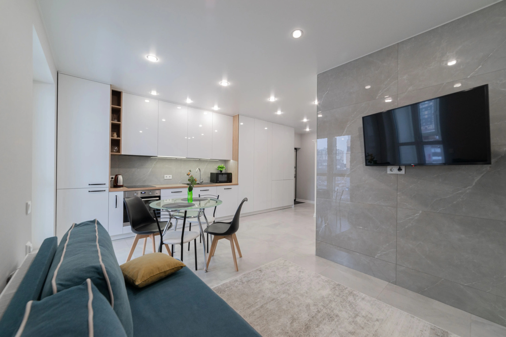 Апартаменты 3 Комнатные у Метро Восток