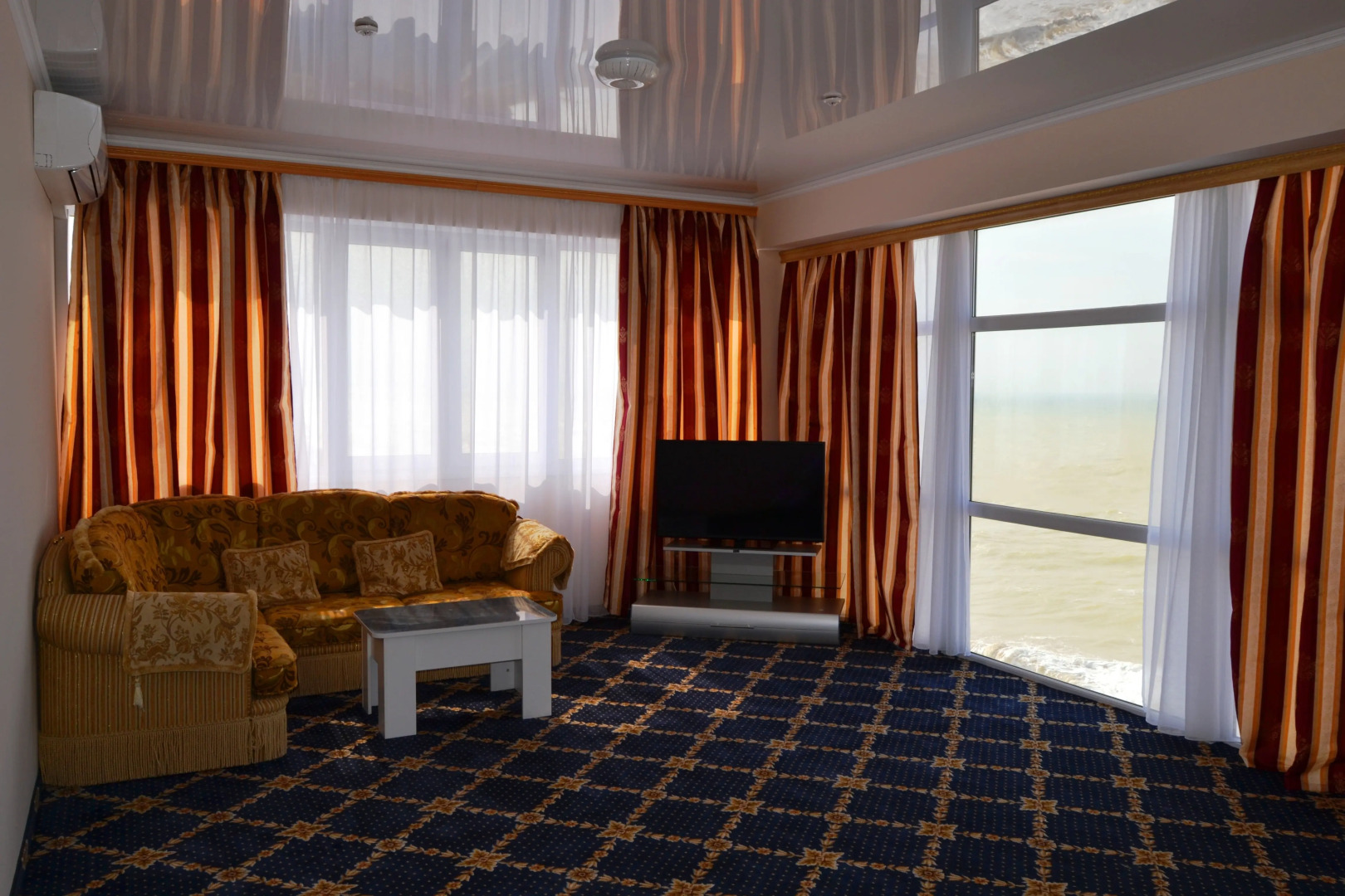 Отель Савита