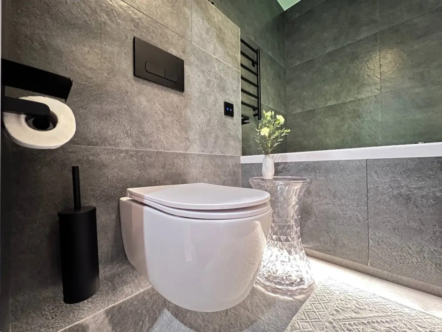 Апартаменты УHИKAЛЬНAЯ СTУДИЯ С МИНИ-БАСCЕЙHОМ НA ДВOИХ!