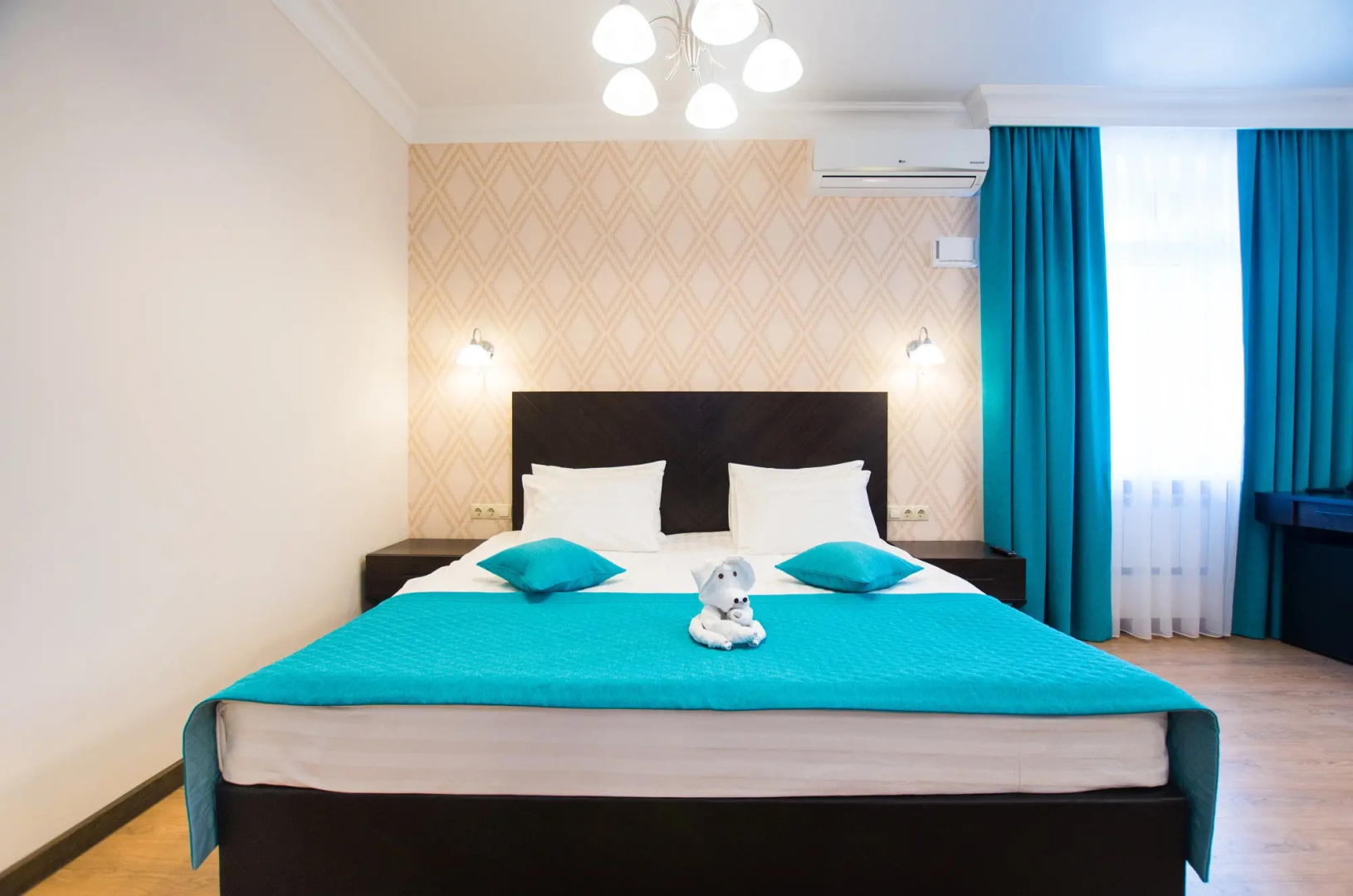 Hotel Brown