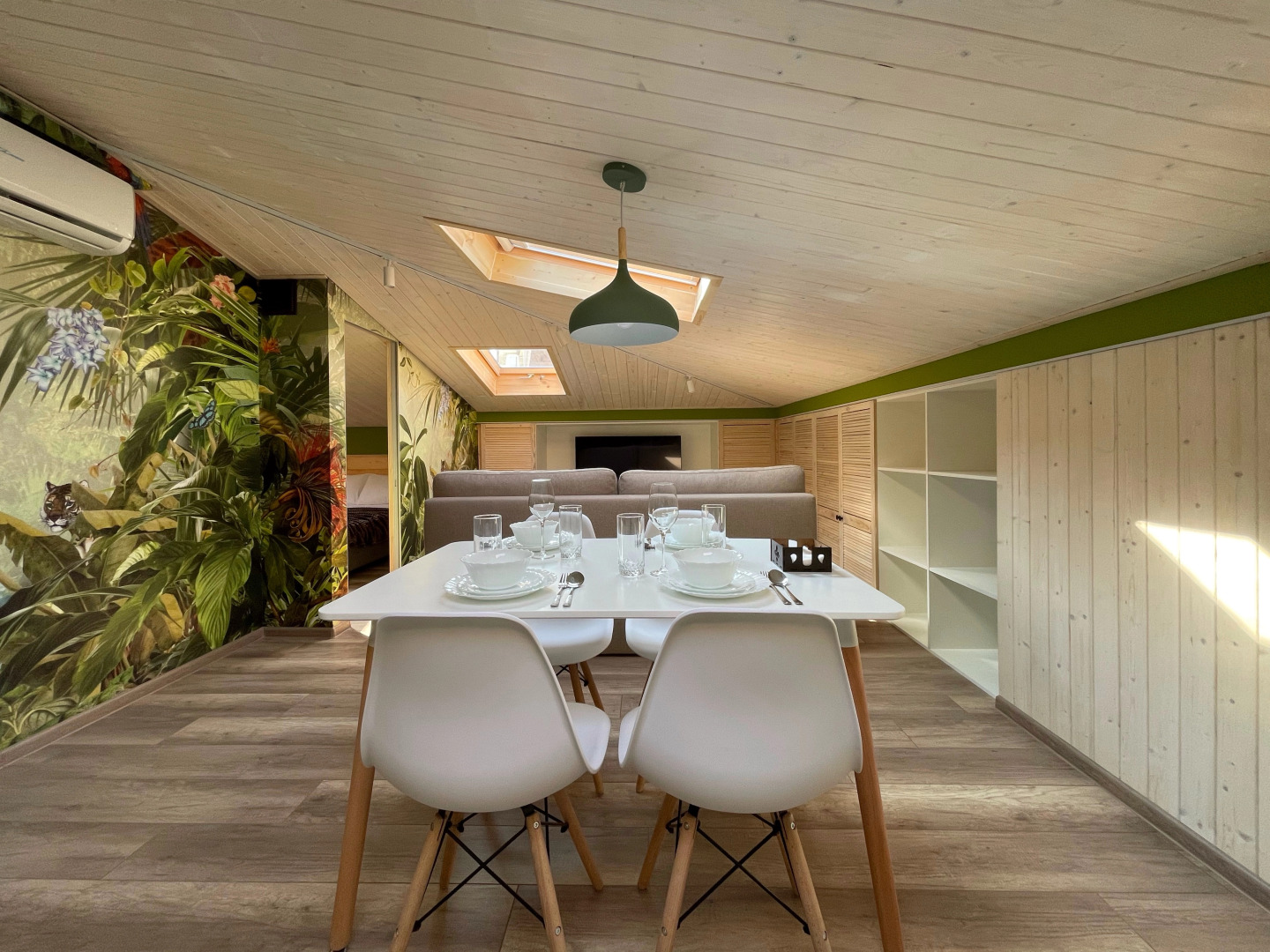 Апартаменты Тропики  MoreAparts