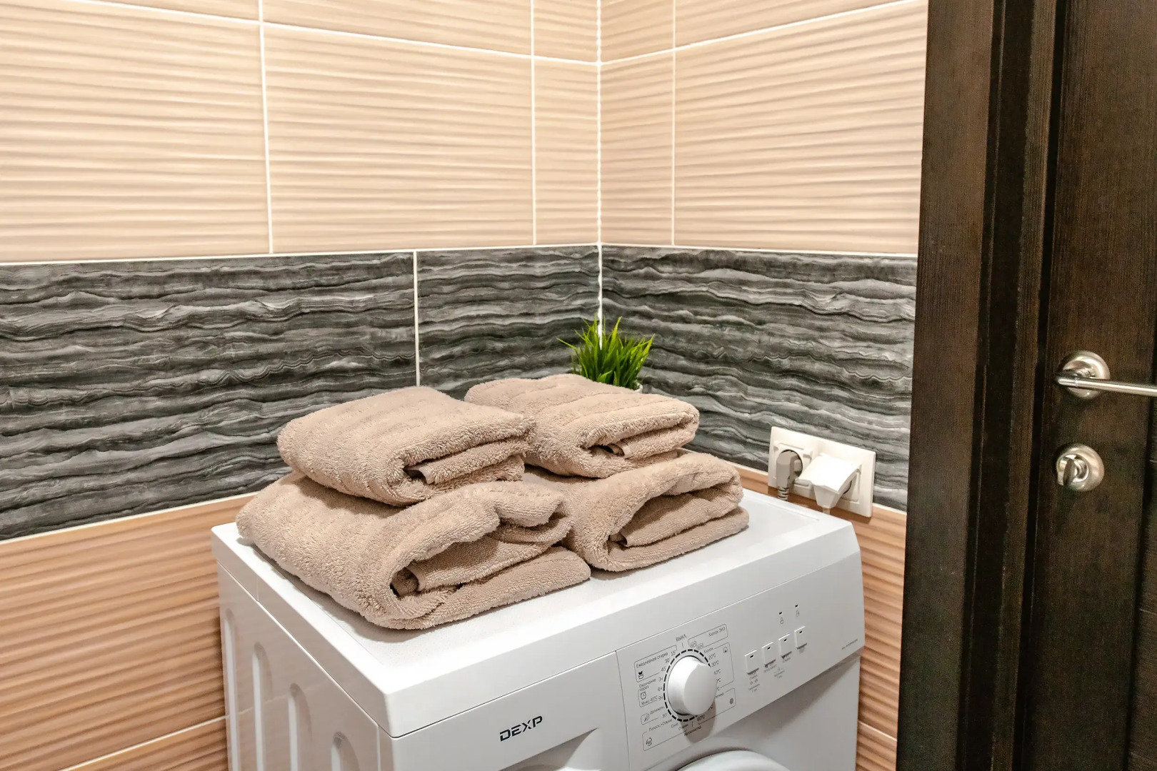 Апартаменты TopHouse на Можжевеловой 18, 8 этаж Двухкомнатные