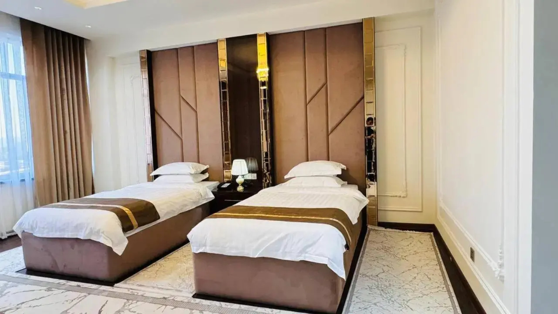 Отель Kangurt Grand