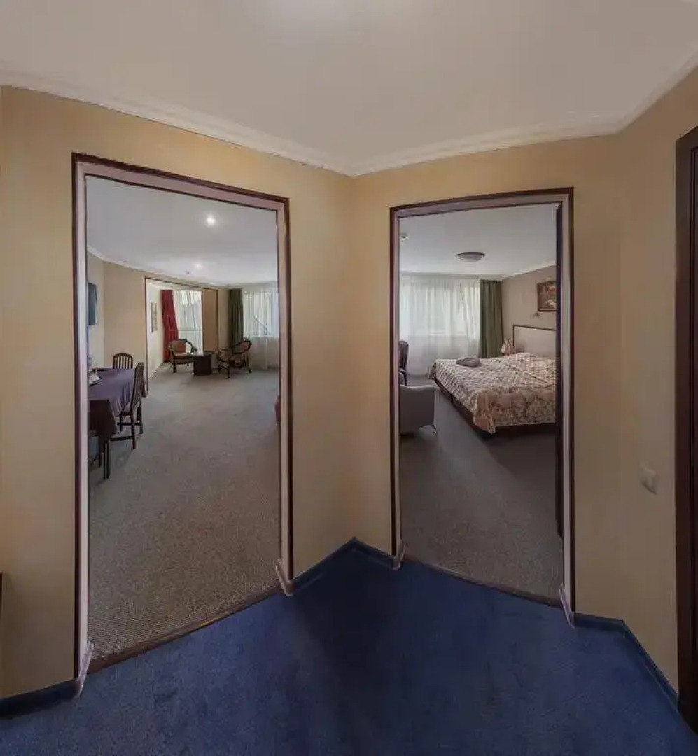 Отель Аврора