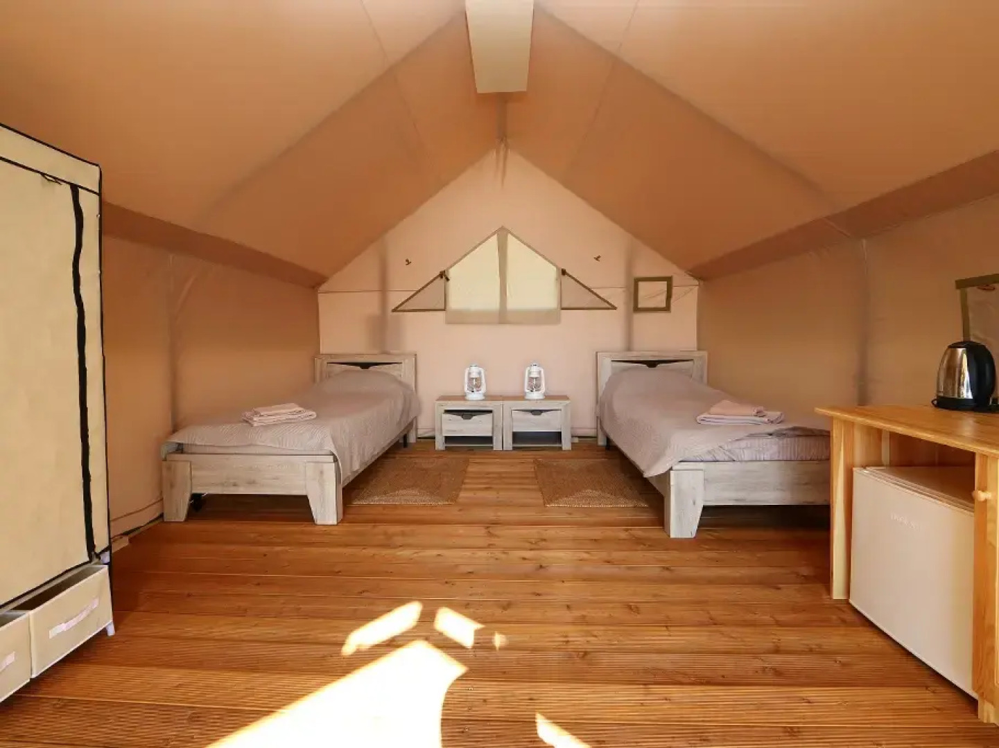 Глэмпинг Остров