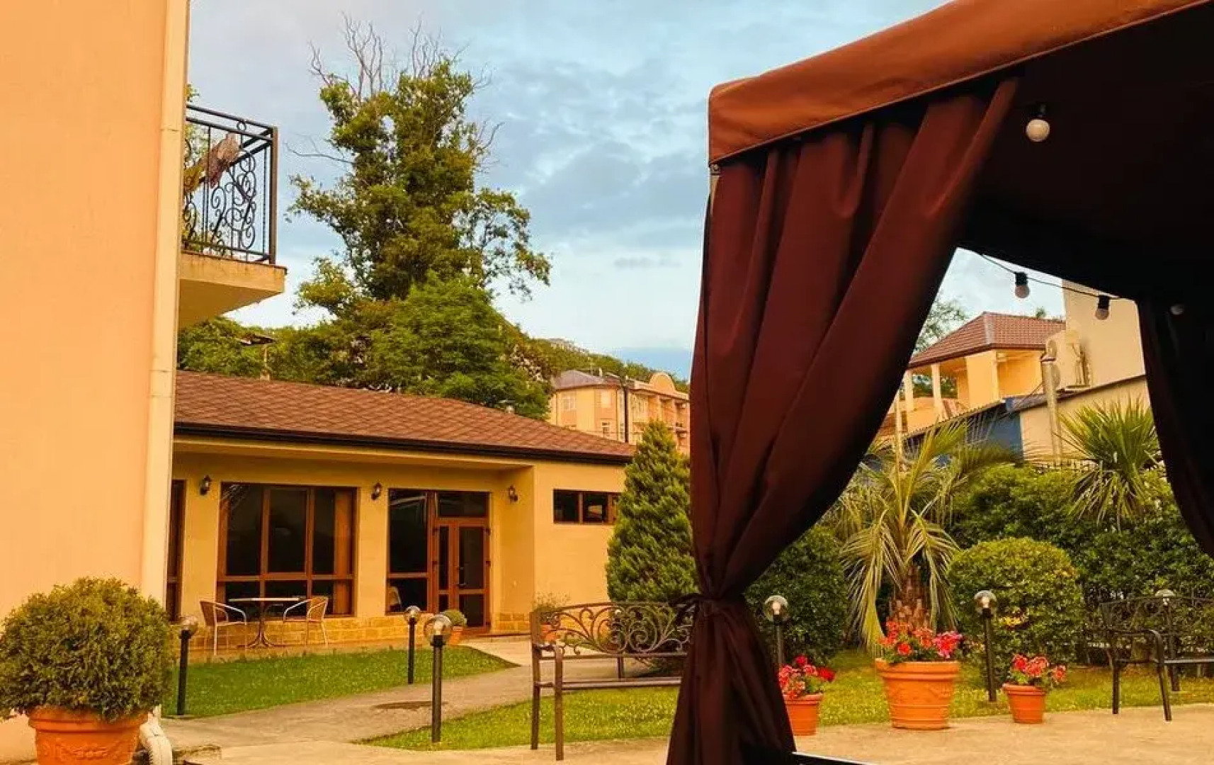 Гостевой дом София на Медовой