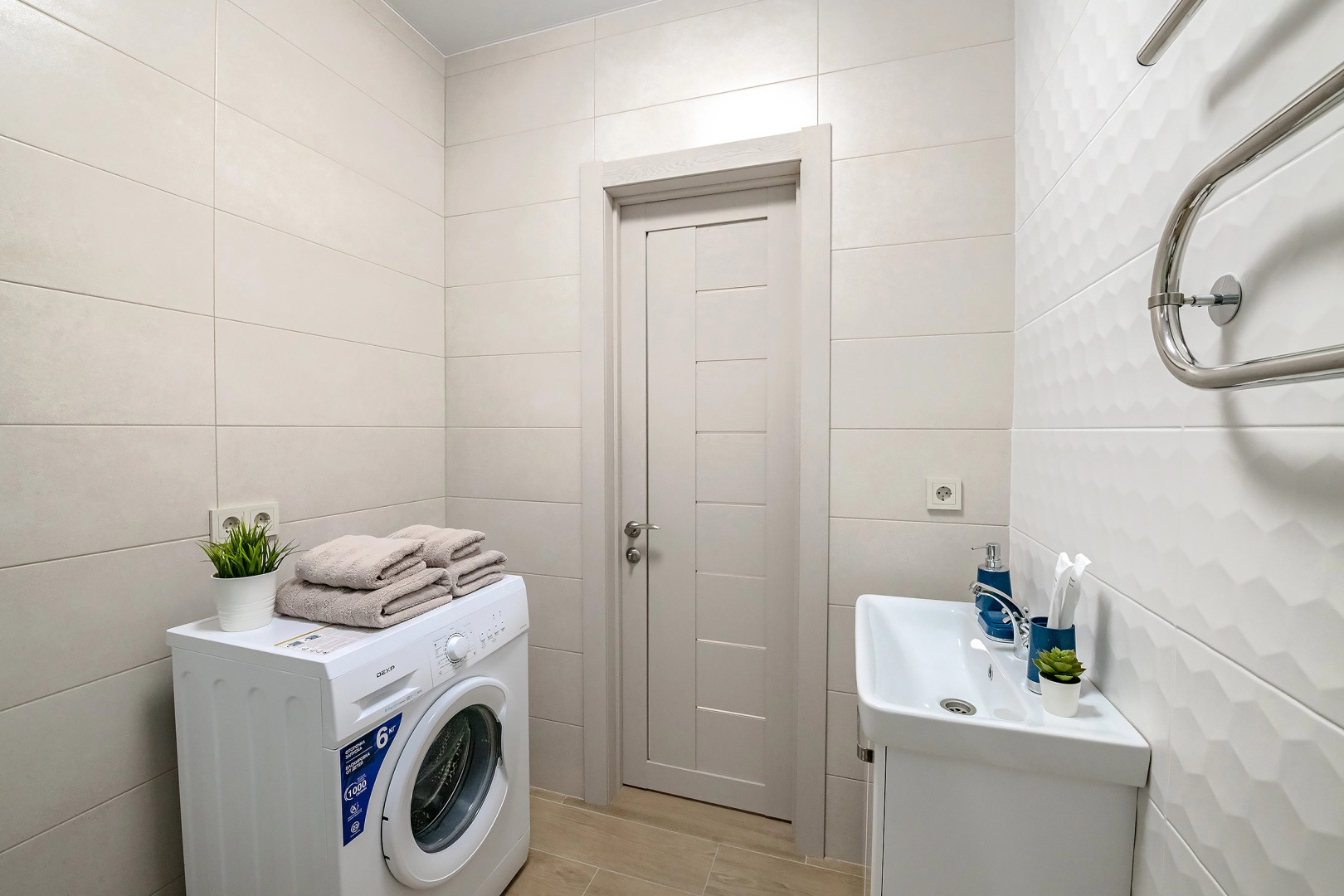 Апартаменты TopHouse на Каплунова 10 трёхкомнатные