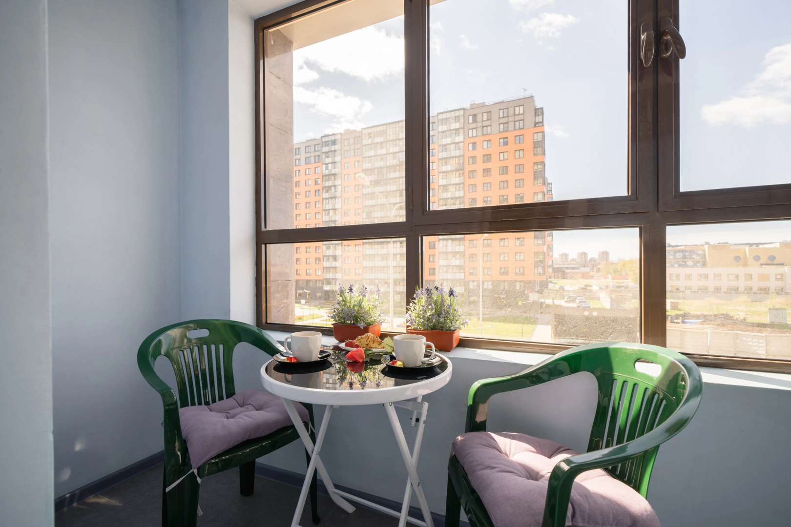 Апартаменты у метро в центре