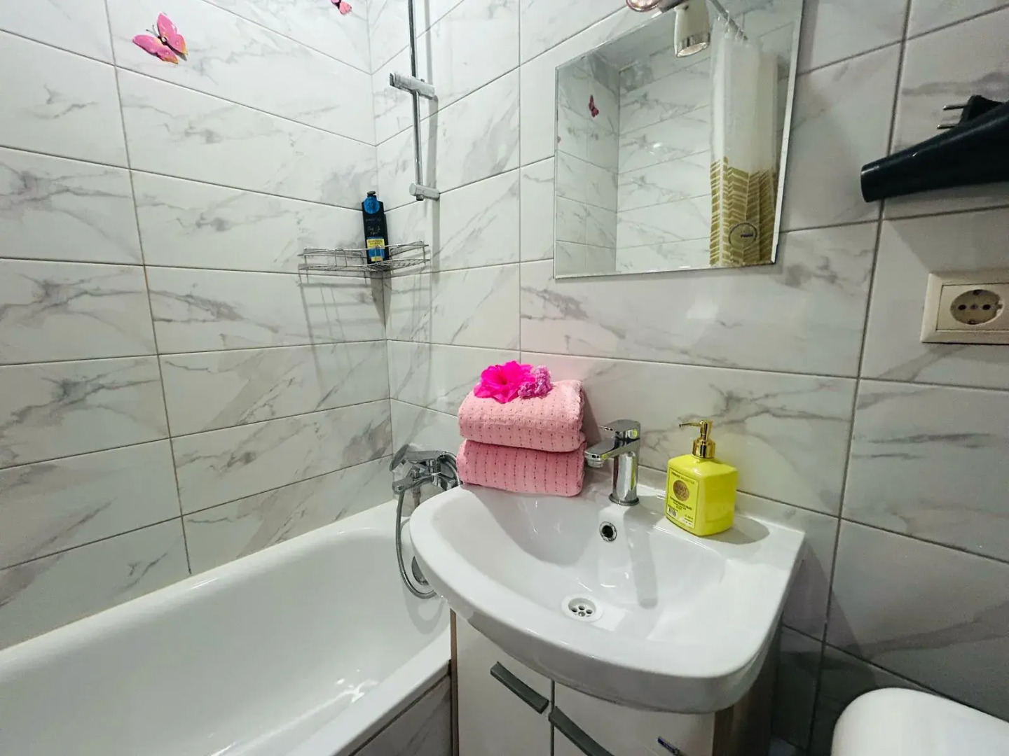 Квартира GoldApart Качалинская 9