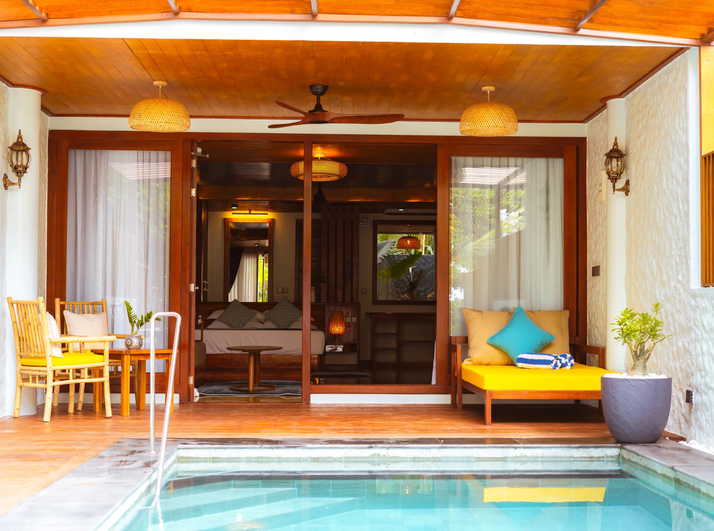 Отель Island Luxury Retreat Maalhos