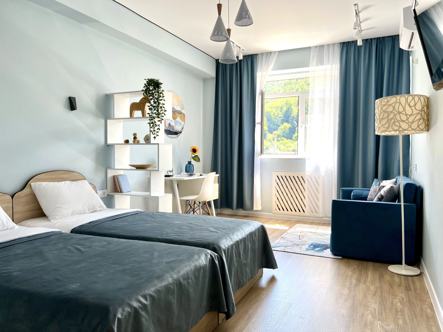 Квартира 65 м удобная для семьи напротив Казино с видом на горы